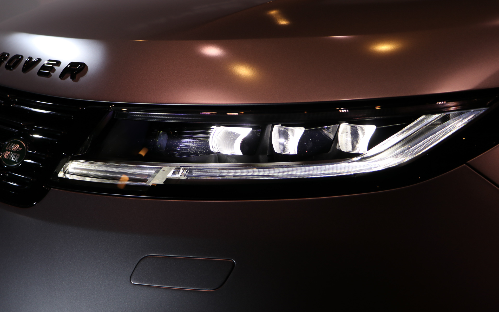 ヘッドライト（点灯時）