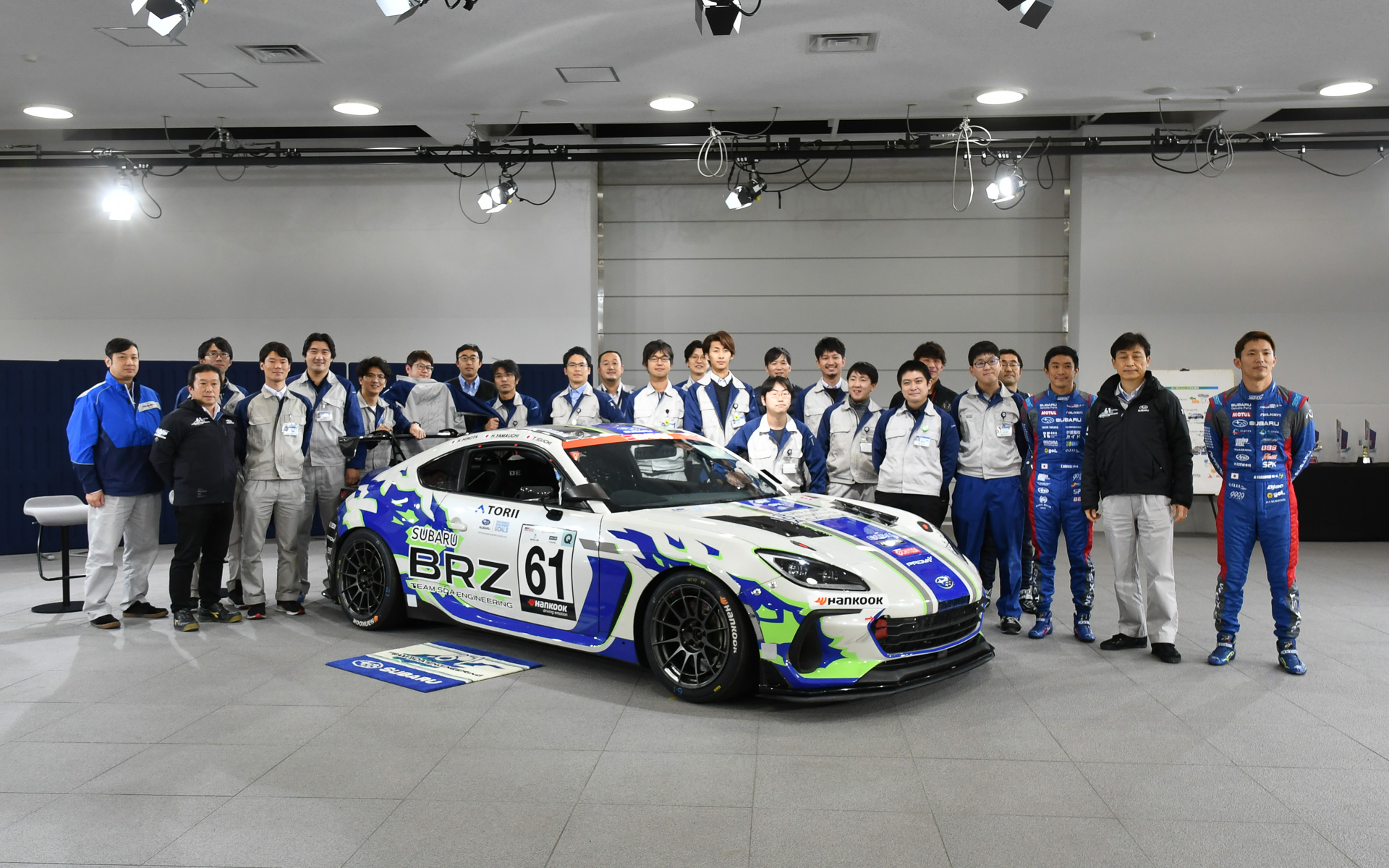 スーパー耐久車両との記念写真