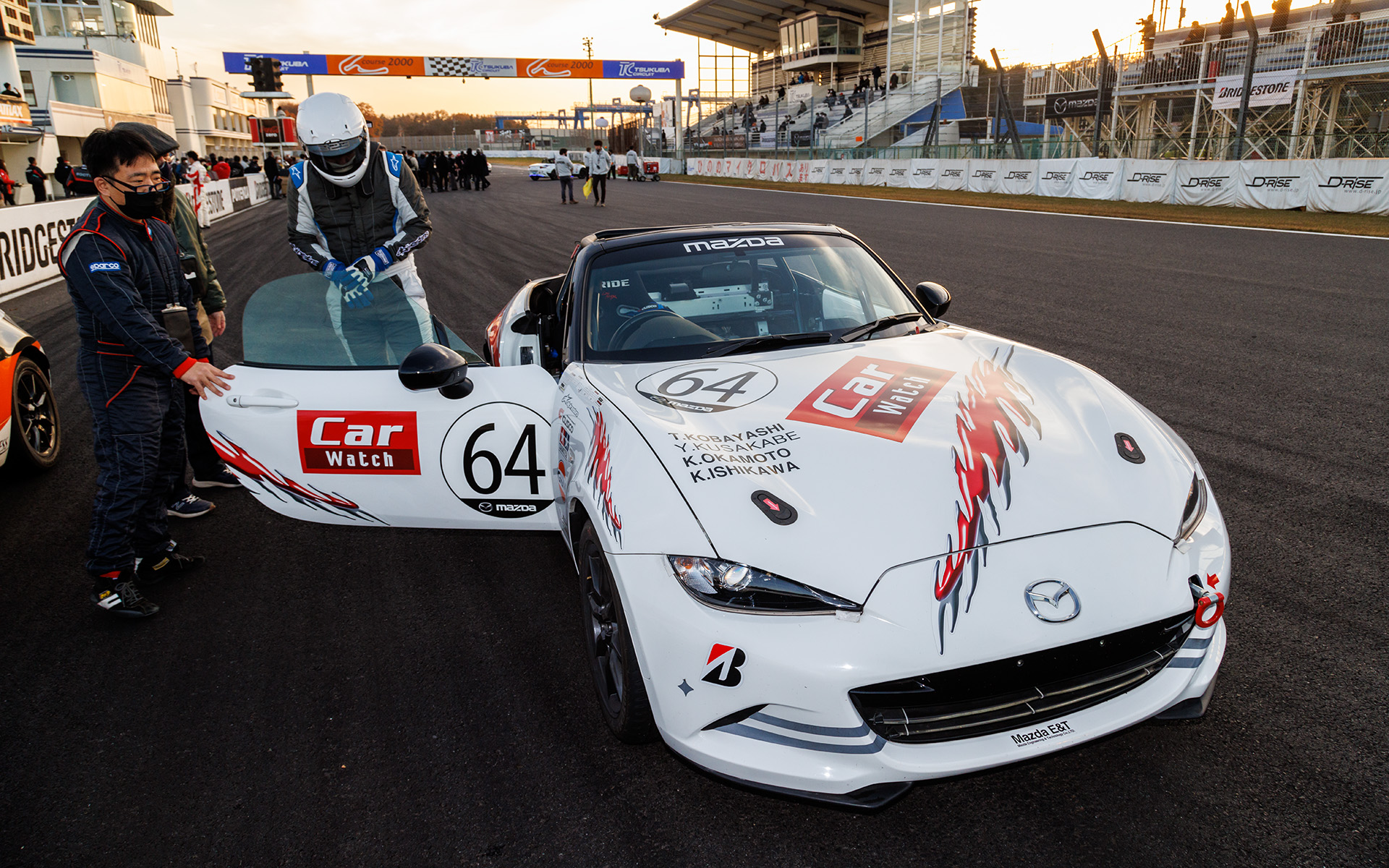 4時間の走行を終えたチームCar Watchロードスター