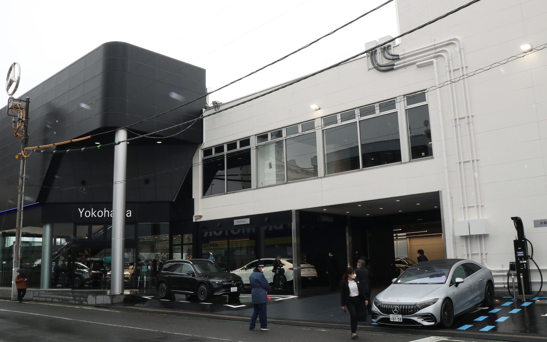 メルセデス EQ 横浜の店舗外観