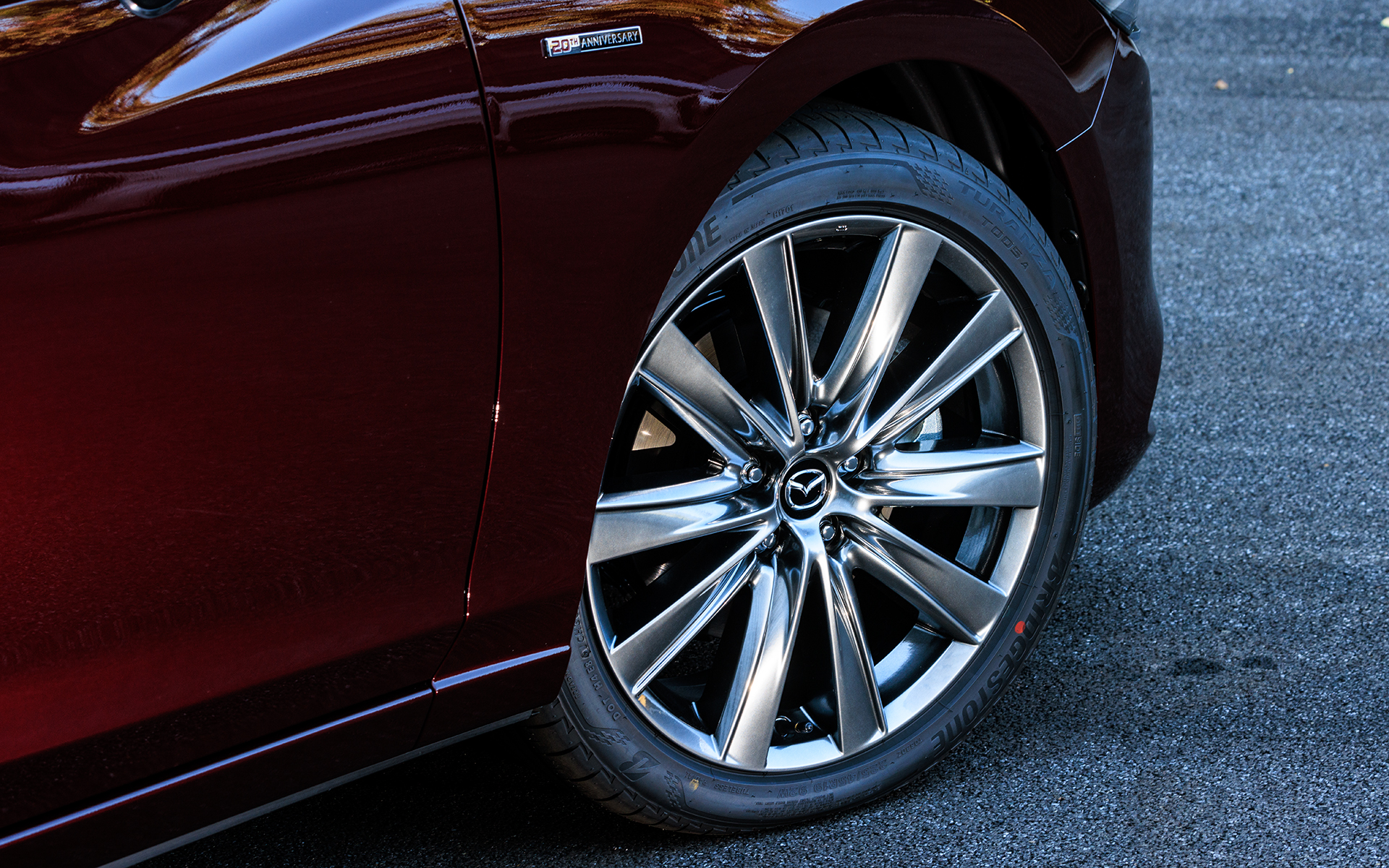 専用19インチ高輝度塗装アルミホイール