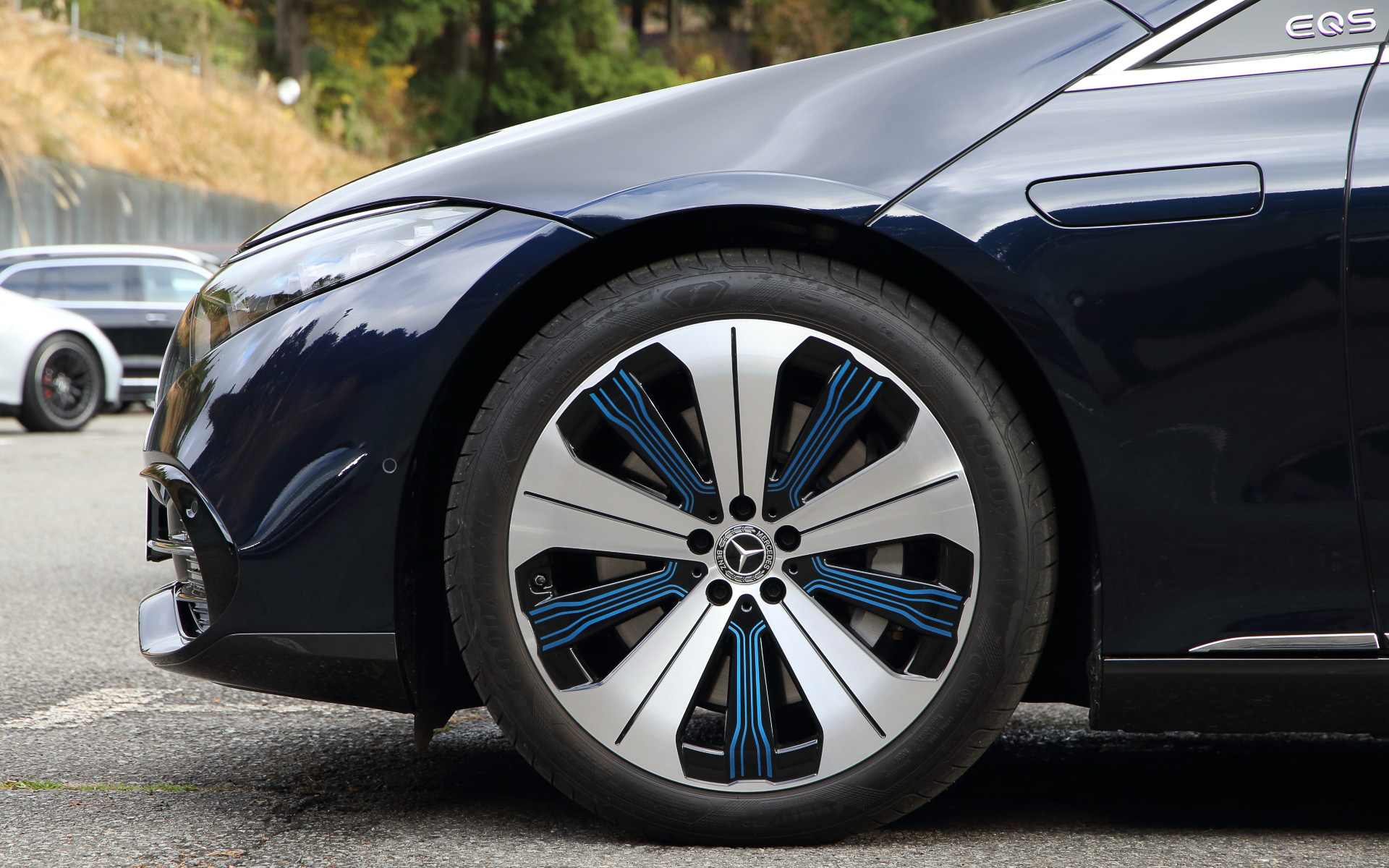 EQS 450＋が標準装着する21インチホイール（タイヤサイズは265/40R21）