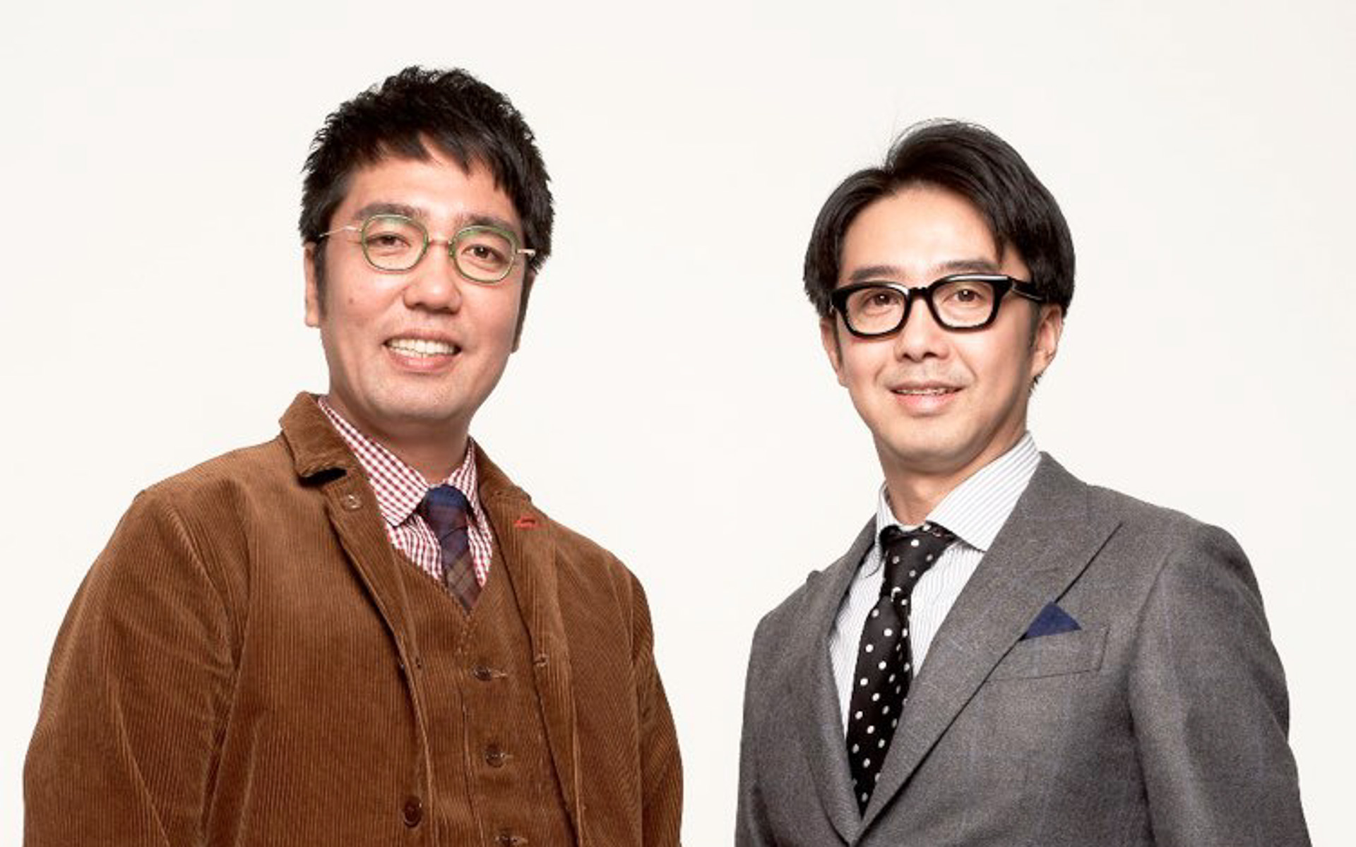 最終選考会・表彰式ではお笑いコンビ「おぎやはぎ」の小木博明氏と矢作兼氏とサッシャ氏がMCとして登壇する