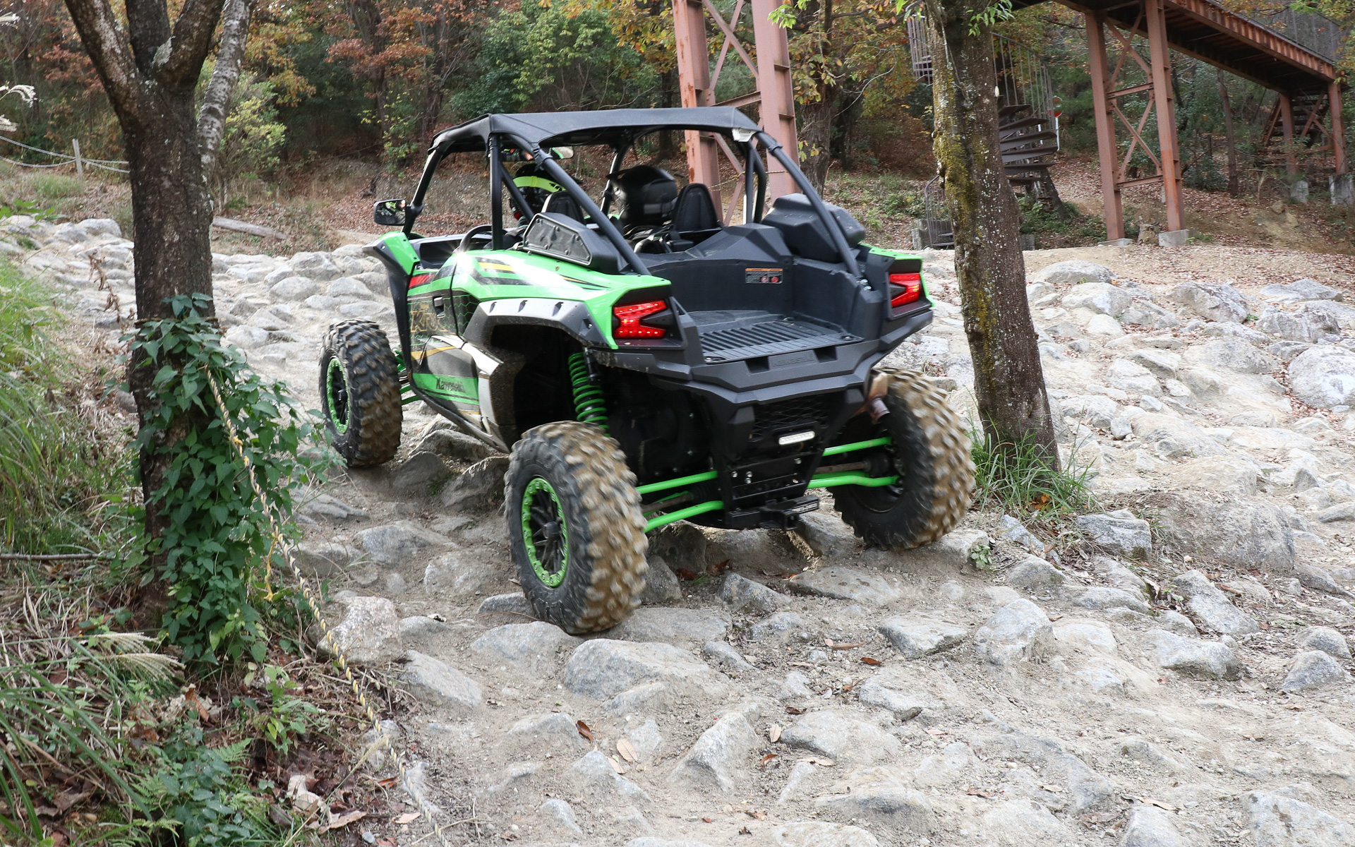 タイヤもあまりスリップすることなくスムーズに登っていく