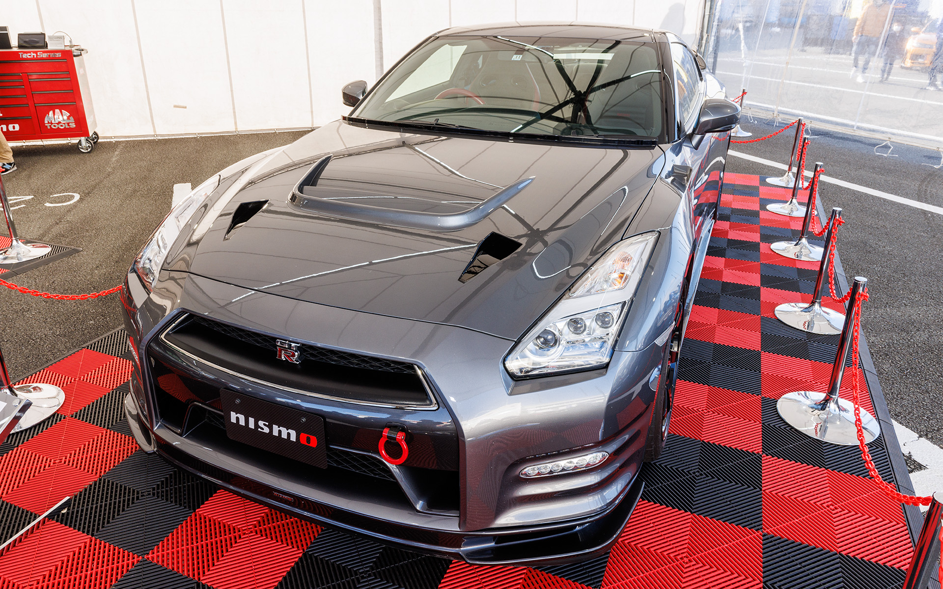 こちらはR35 CLUBMAN RACE SPEC（MY13モデル）。NISMO製エクステリアパーツのほかS1エンジンメニューが施されている