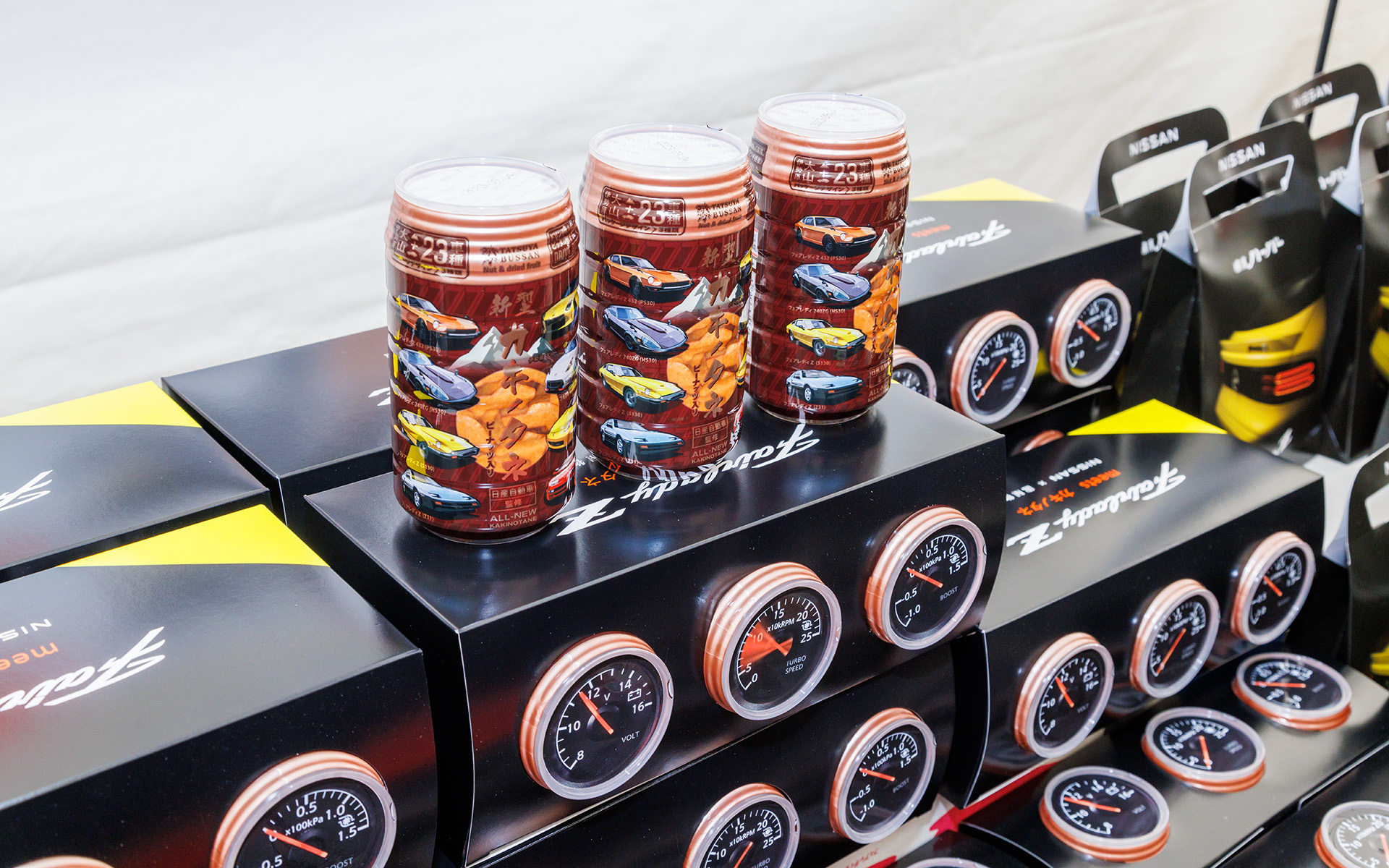 3連メーターを模した限定パッケージの「かきのたね」なんて変わりダネ（タネだけに……）も