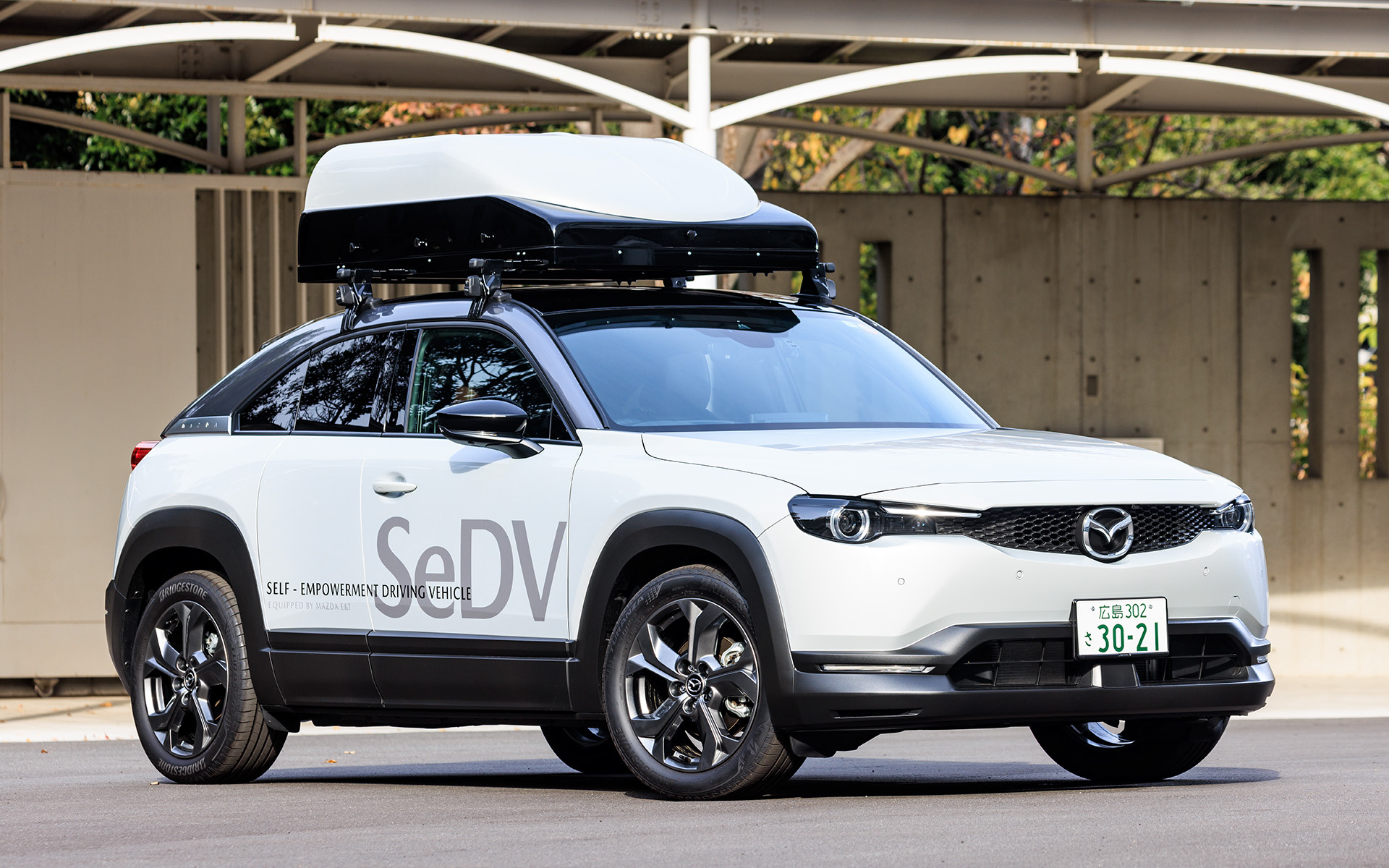 海外製のアクセルリングとはまったく違うドライブフィーリングらしいと評判の、「MX-30 SeDV」のアクセルリングがどんなものなのか？　いざ試乗！