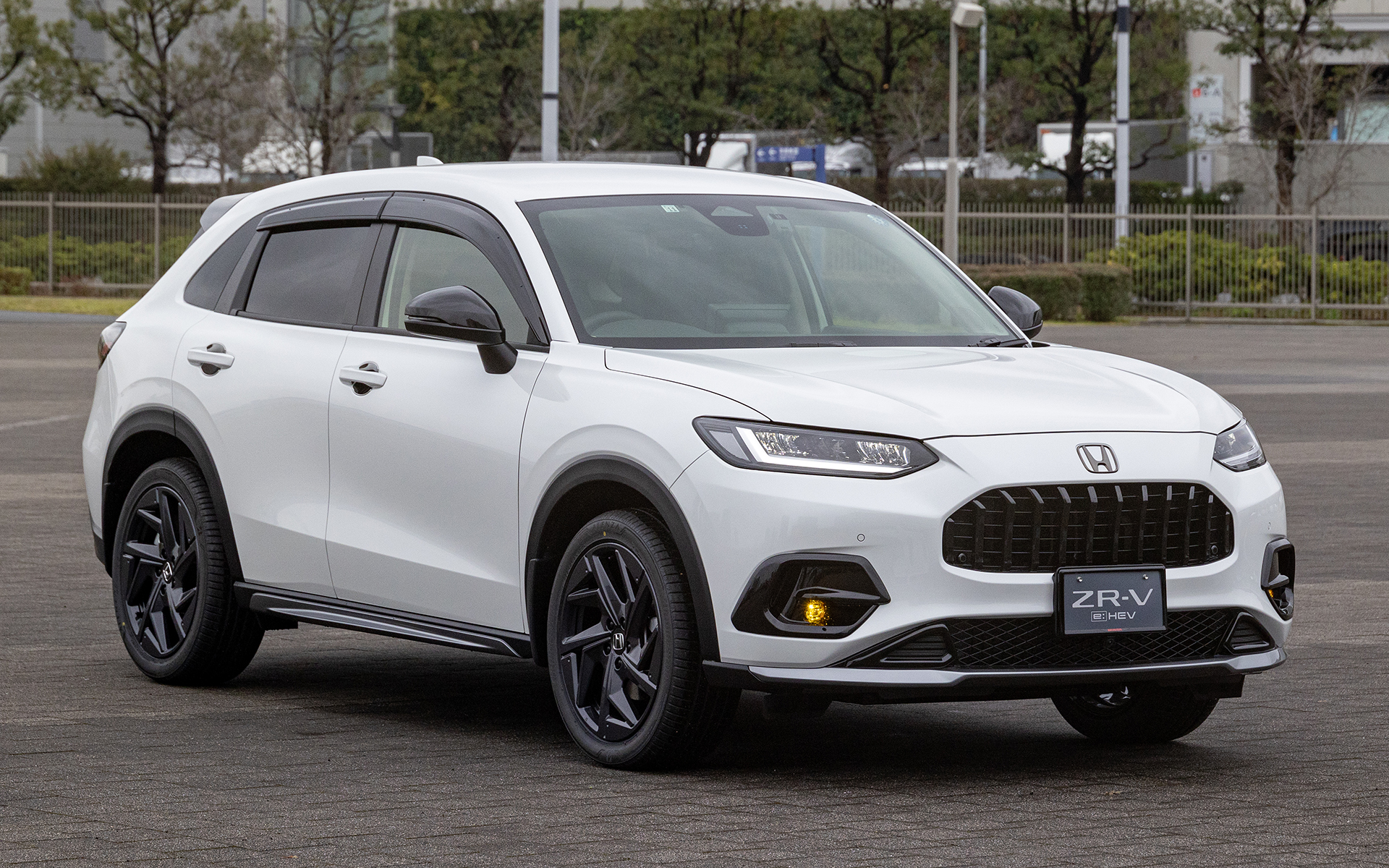 ホンダZR-V e:HEV、純正アクセサリー装着車