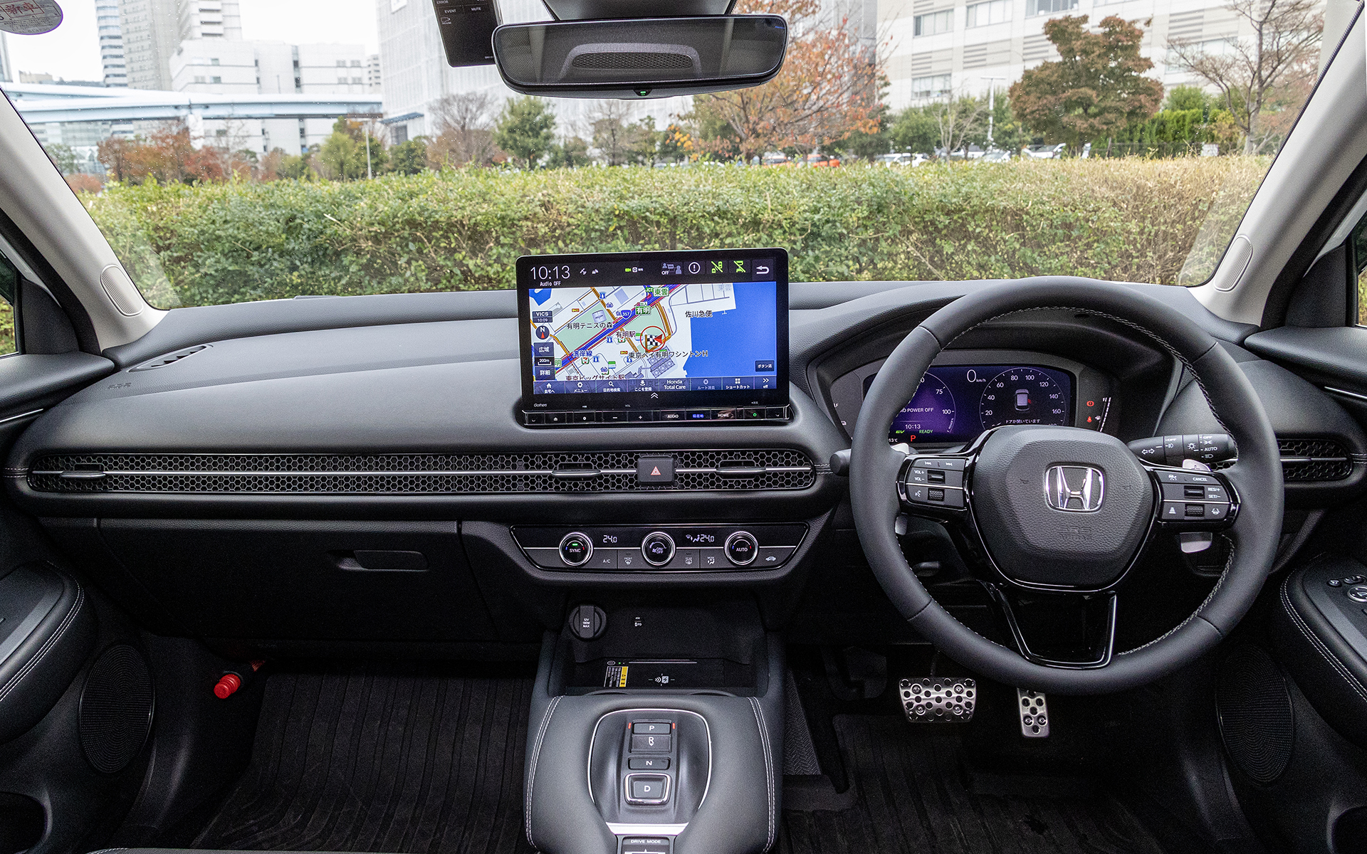 カーナビは11.4インチHonda CONNECTナビ（LXM-237VFLi）を装着する。価格は31万200円