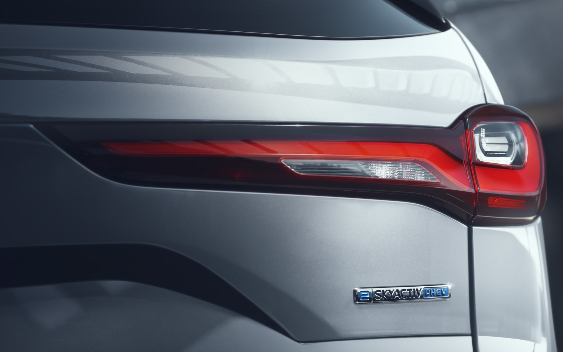 米国の公式SNSで公開された「CX-90」のティザー写真