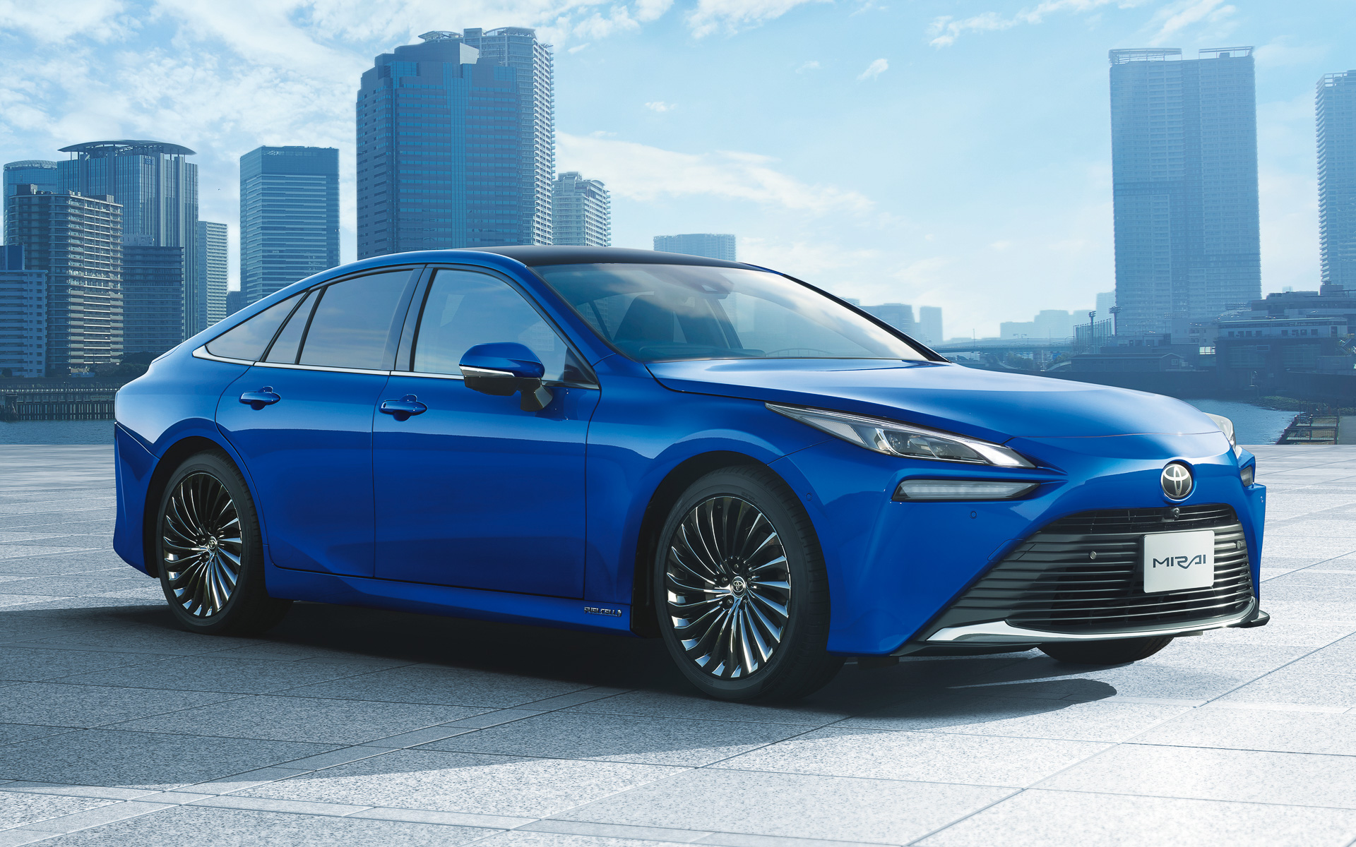 トヨタはFCEV（燃料電池自動車）の「ミライ」を一部改良を実施した