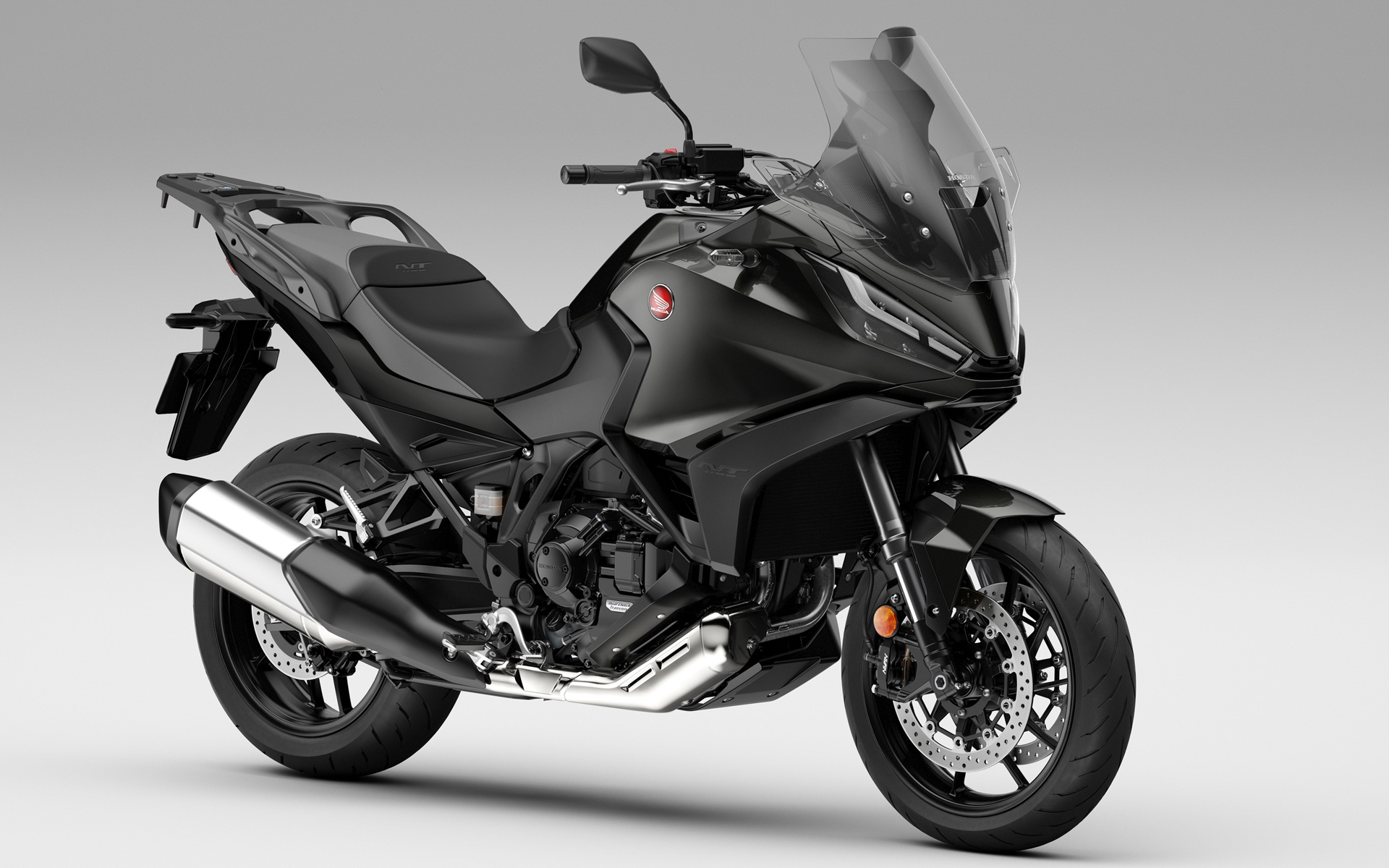 ガンメタルブラックメタリック