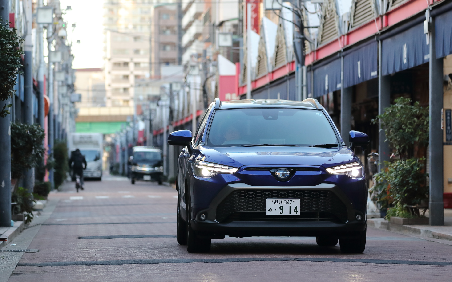 試乗日は天気がよく冬の強い日差しがずっと差していたけれど、パノラマルーフにカービューティープロのIRカット機能付きフィルムが施工されていたおかげで快適な車室内となっていた