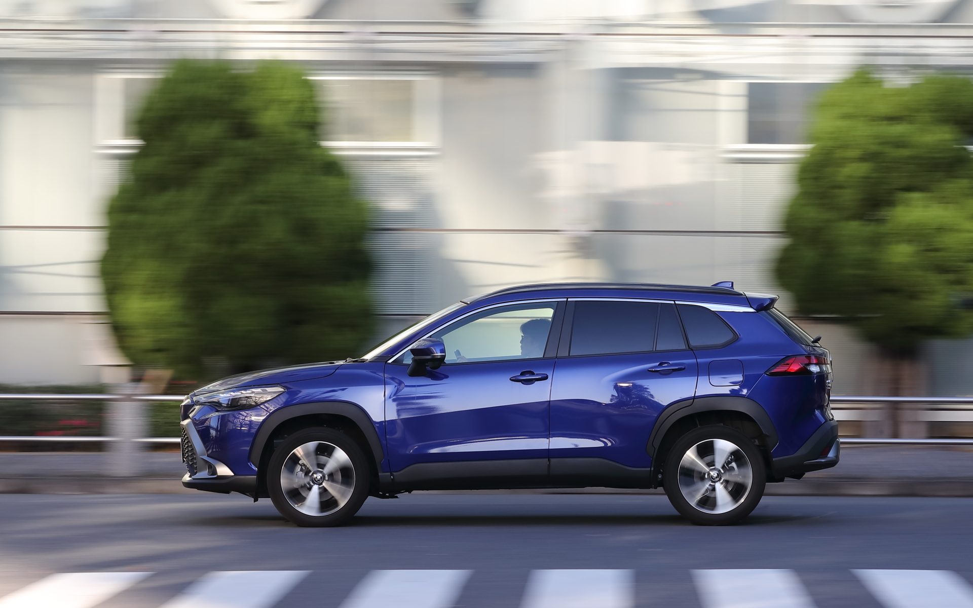 マルチロード装着車は適度な剛性感が得られているにもかかわらず乗り心地がよい