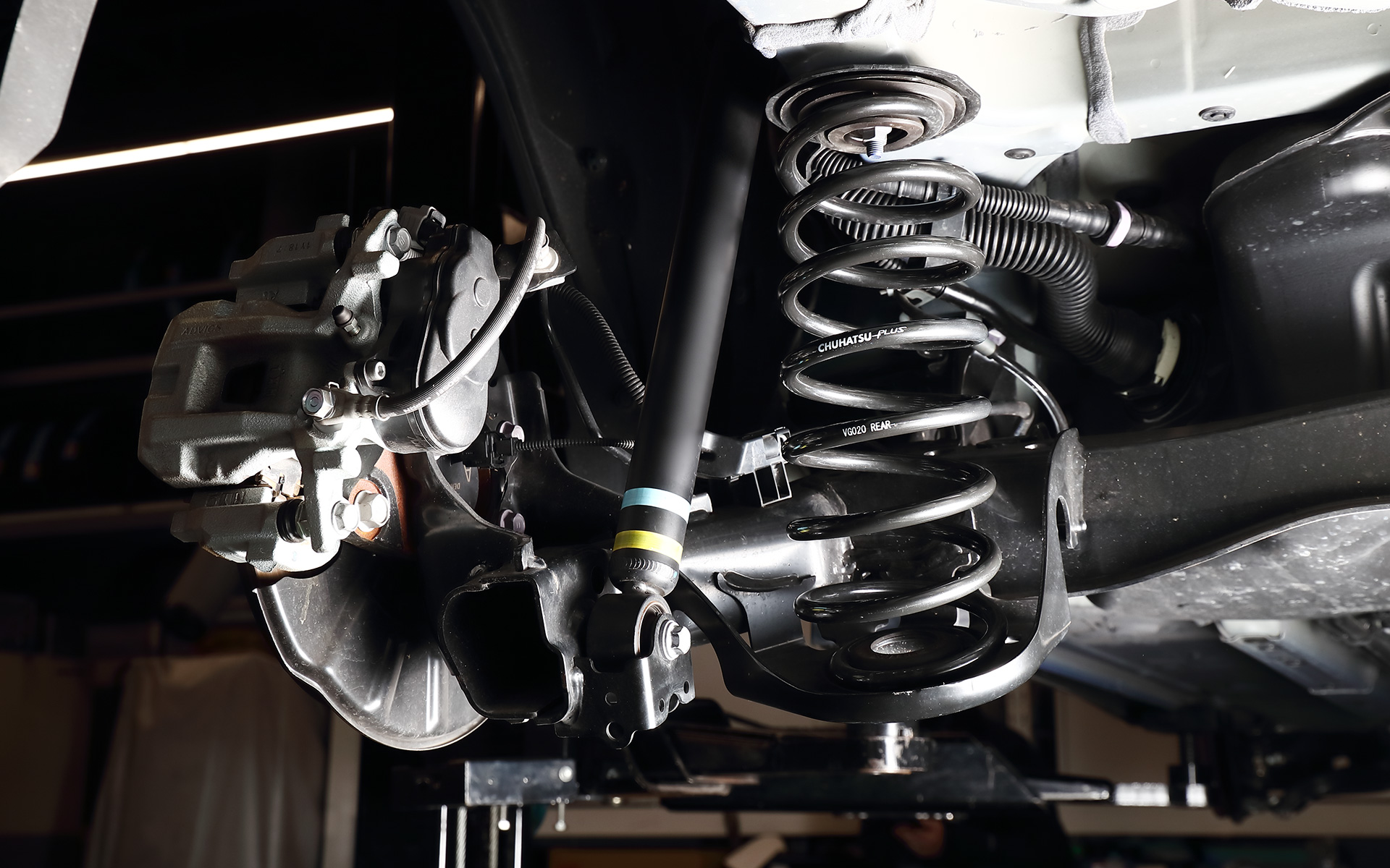 同リアスプリング装着状態