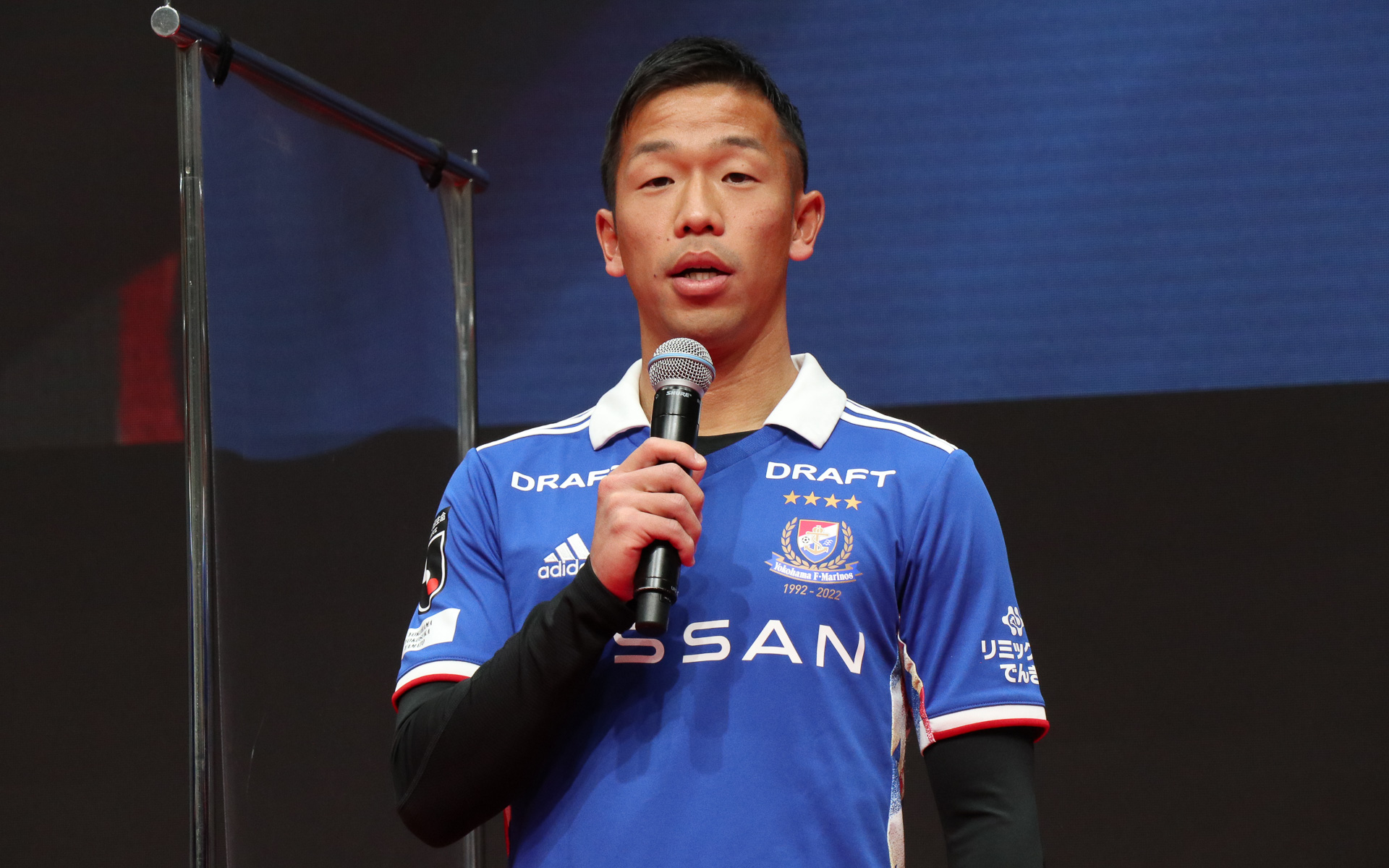 喜田選手も優勝の要因について「（先にコメントした）お2人も言ってくれたように、僕たちアスリートはサポーターの皆さんの存在がなにより大切ですし、支えてもらっている皆さんによい思いをしてほしいから頑張れます。実際にチームメイトともそんな風に話すこともあって、このように結果としてお返しできることは僕らとしてもうれしいことです。今日のイベントについても、こうやって僕らの話を聞くためにこれだけたくさんの人が来てくれて、お応えし切れるのか分からないですが、それだけ思ってくれることは非常に幸せです。これからも皆さんのために、チームのために頑張りたいと思います」とコメント