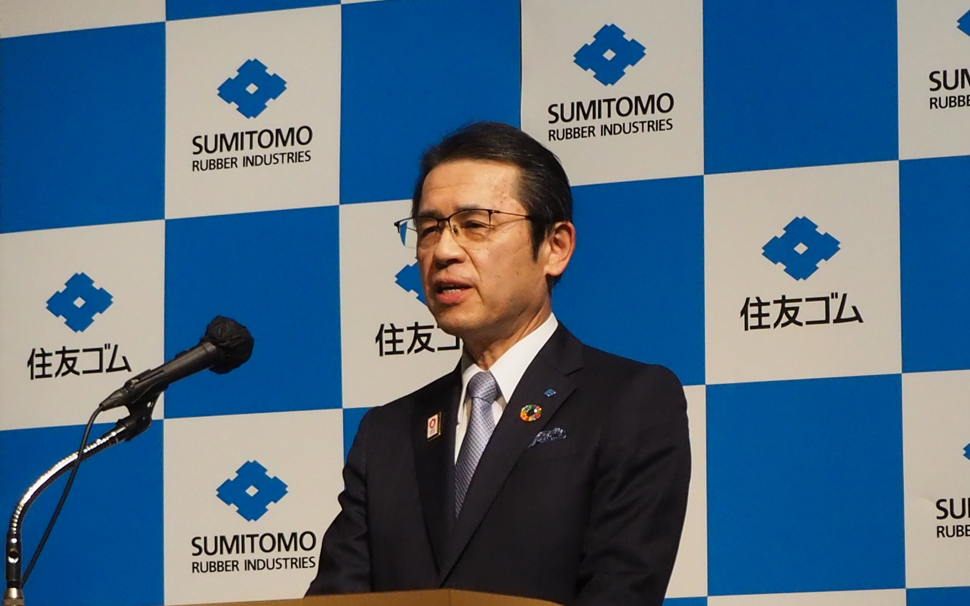 年末会見を行なった住友ゴム工業株式会社 代表取締役社長 山本悟氏