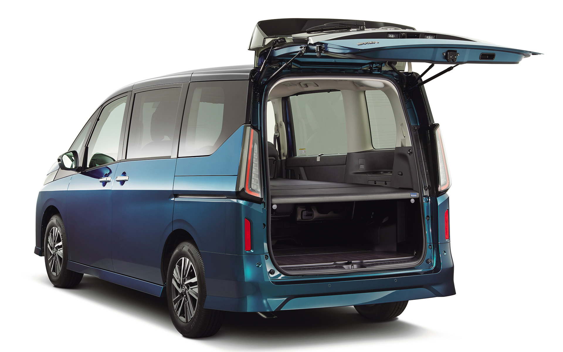 新型セレナ マルチベッド