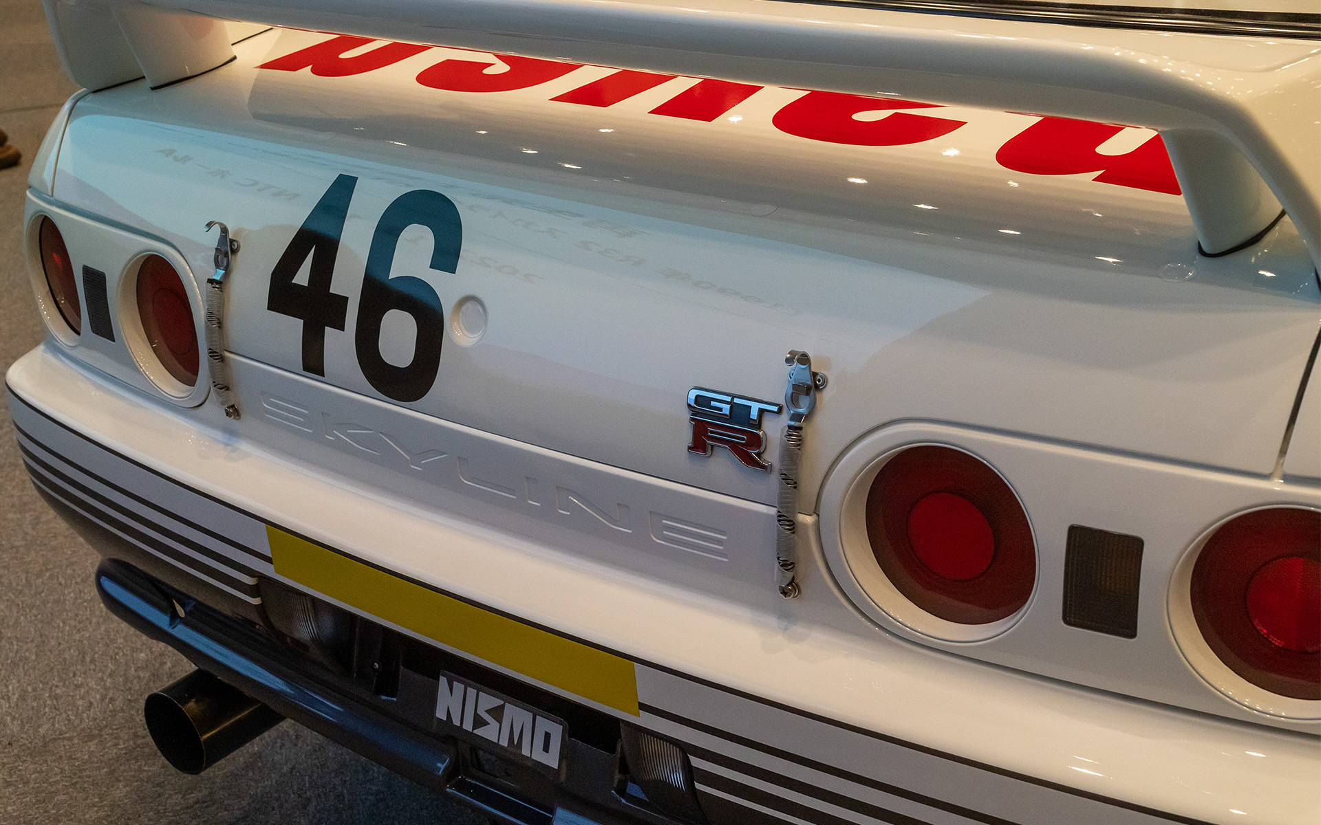 リアまわりはゼッケンのみ