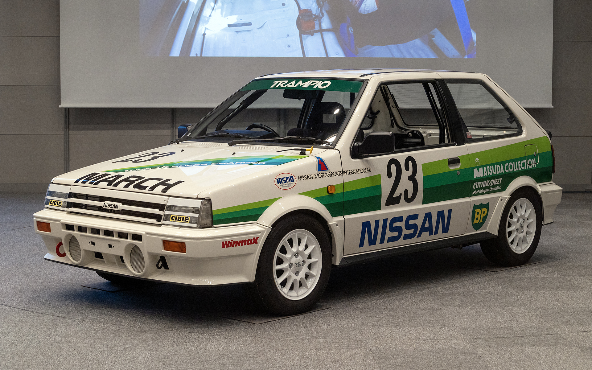 「マーチ・リトルダイナマイトカップ・レース」用にNISMO（当時のニッサン・モータースポーツ・インターナショナル）が製作したツインチャージャーの「K10マーチ スーパーターボ リトルダイナマイトカップ仕様車」