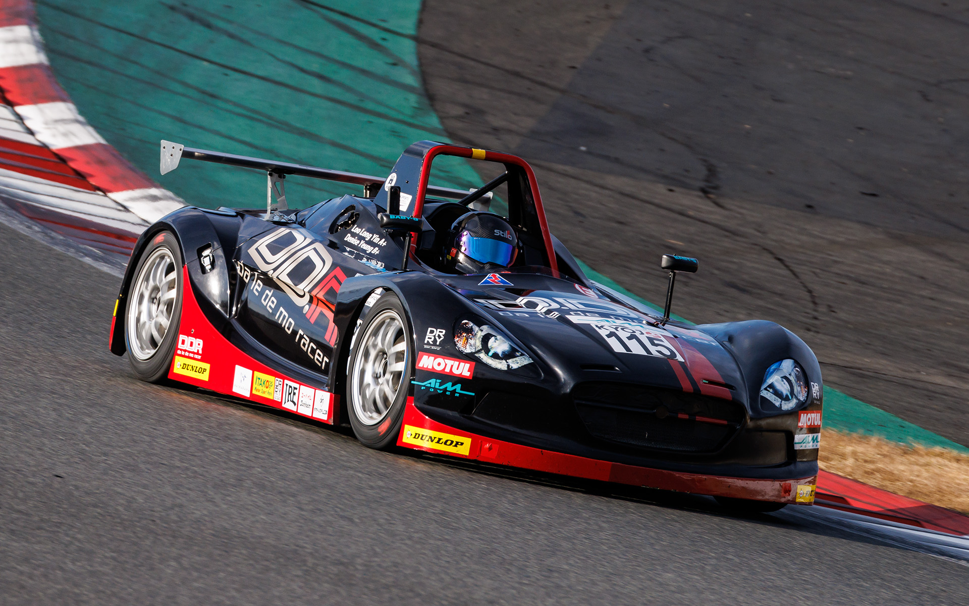 シリーズランキング14位 115号車 D.D.R VITA-01 ヤン・デニス（YEUNG Denise）選手