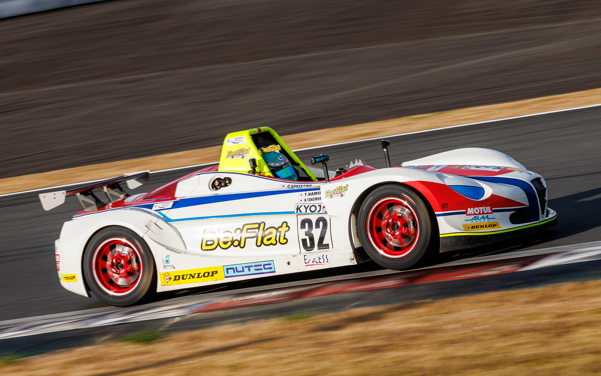 シリーズランキング14位 32号車 ビーフラット横浜GRVITA 助川ちひろ選手