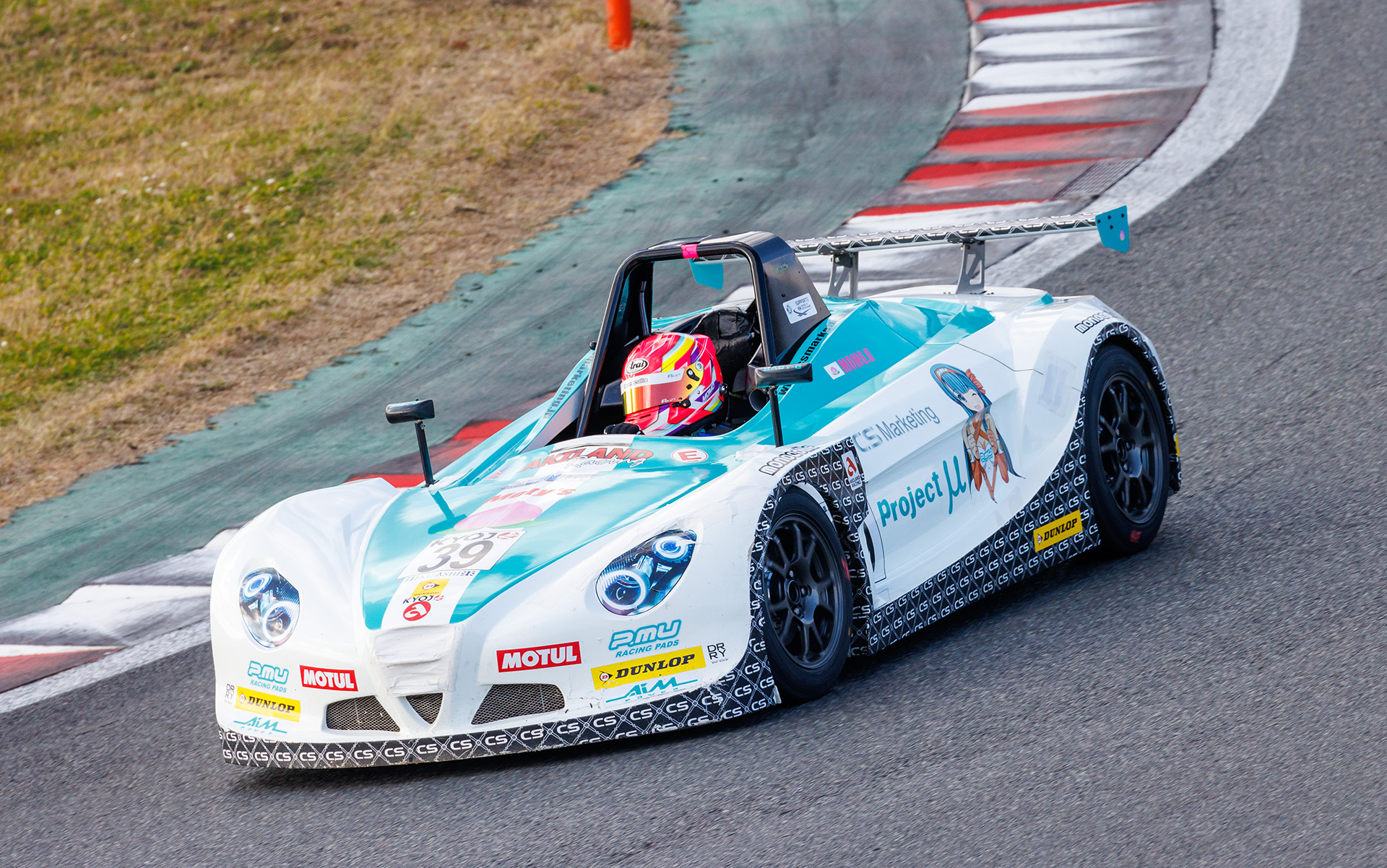 シリーズランキング8位 39号車 CS.ダイワN.AKILANDVITA 奥田もも選手