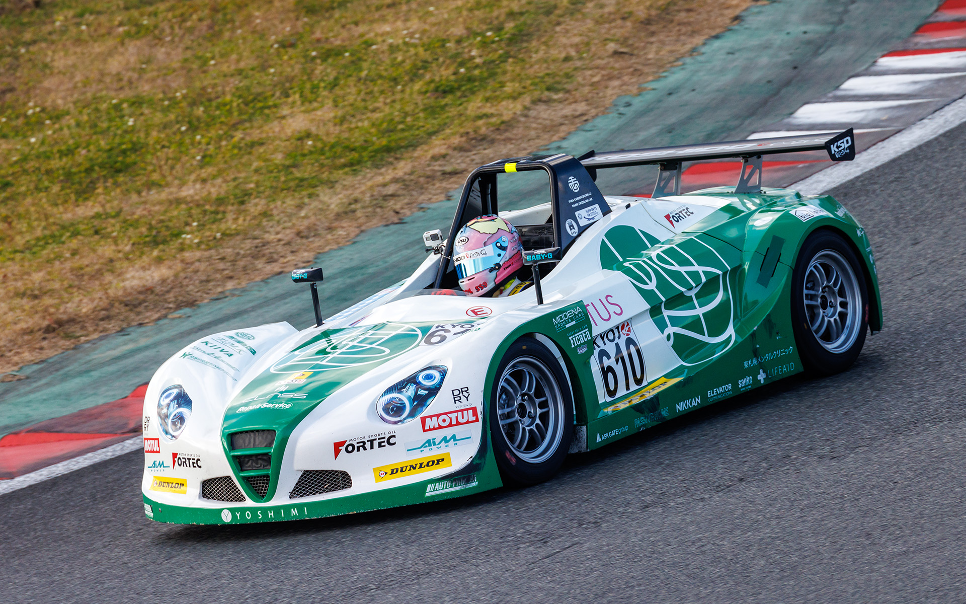 シリーズランキング14位 610号車 恒志堂レーシングYOSHIMI VITA 織戸茉彩選手