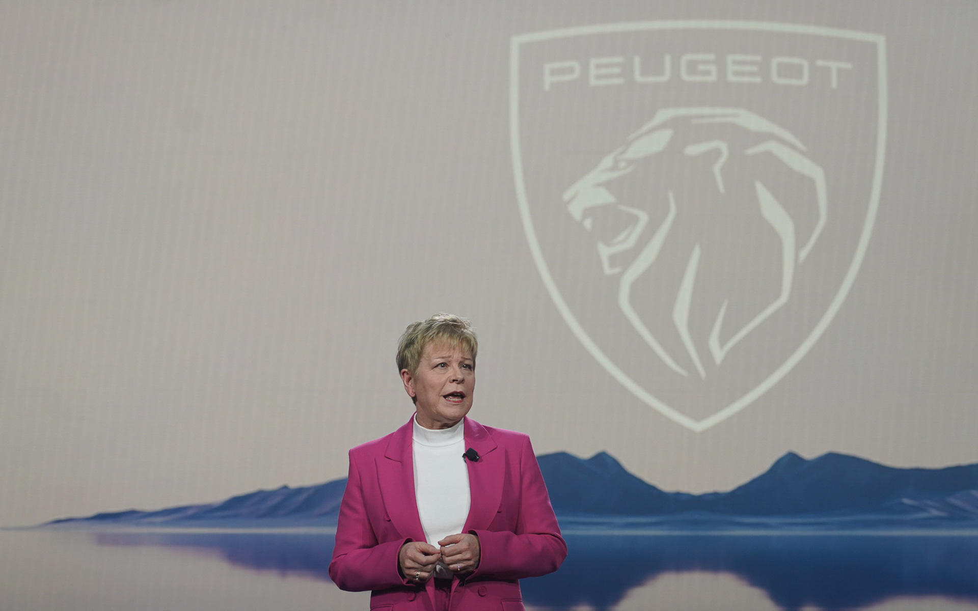 プジョー CEO リンダ・ジャクソン氏