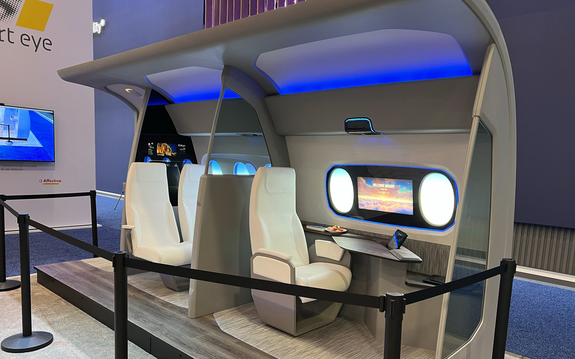 ビジネスクラスやエコノミークラスそれぞれの提案が行なわれている