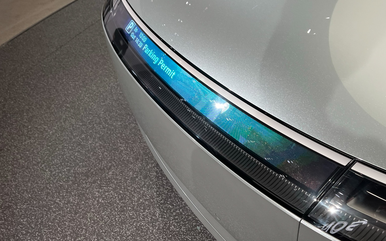 フロントのメディアバー