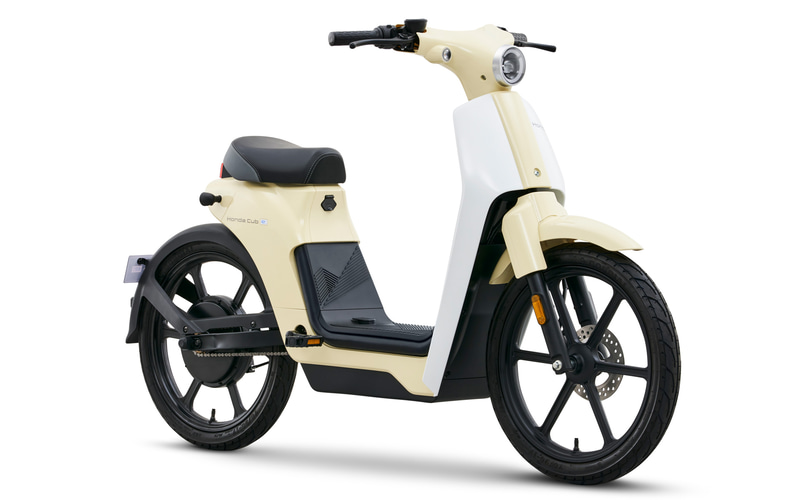 ホンダカブ　4速ギア　保険2年付き　低走行極上車 頼むから日本で売って“ホンダが中国で公開”新型「スーパーカブ