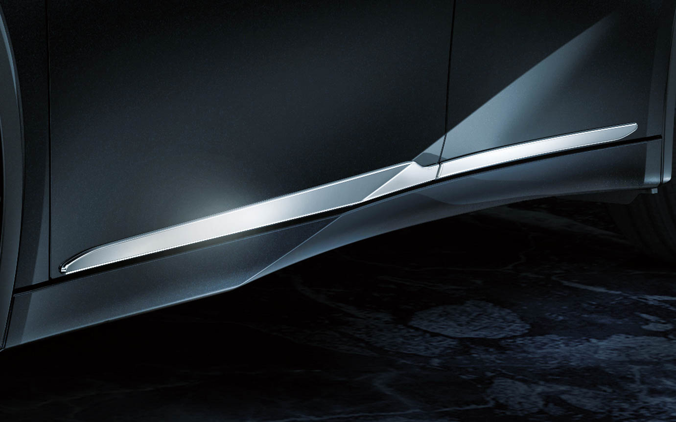 クールシャインキット サイドドアガーニッシュ。価格は4万1800円