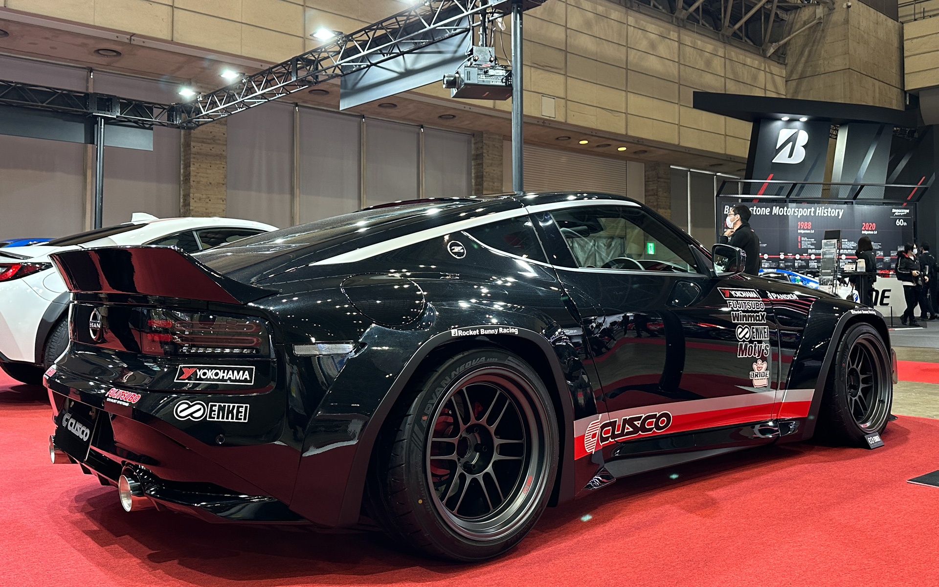 Rocket Bunnyのボディキットを装着した日産自動車の新型「フェアレディZ」