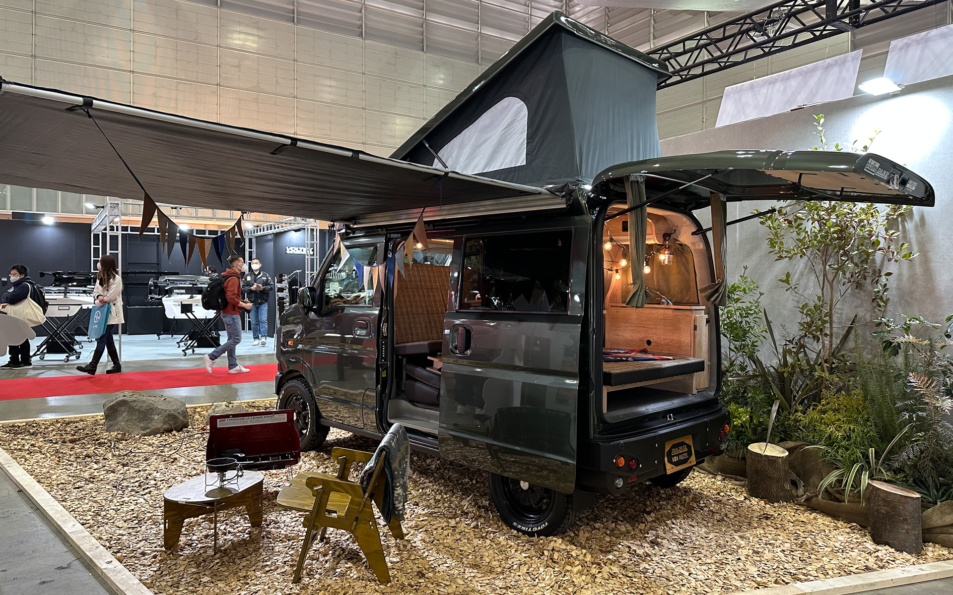 スズキ「エブリイ」をキャンピングカー仕様にカスタマイズした「EVERY little D. HAZEL edition