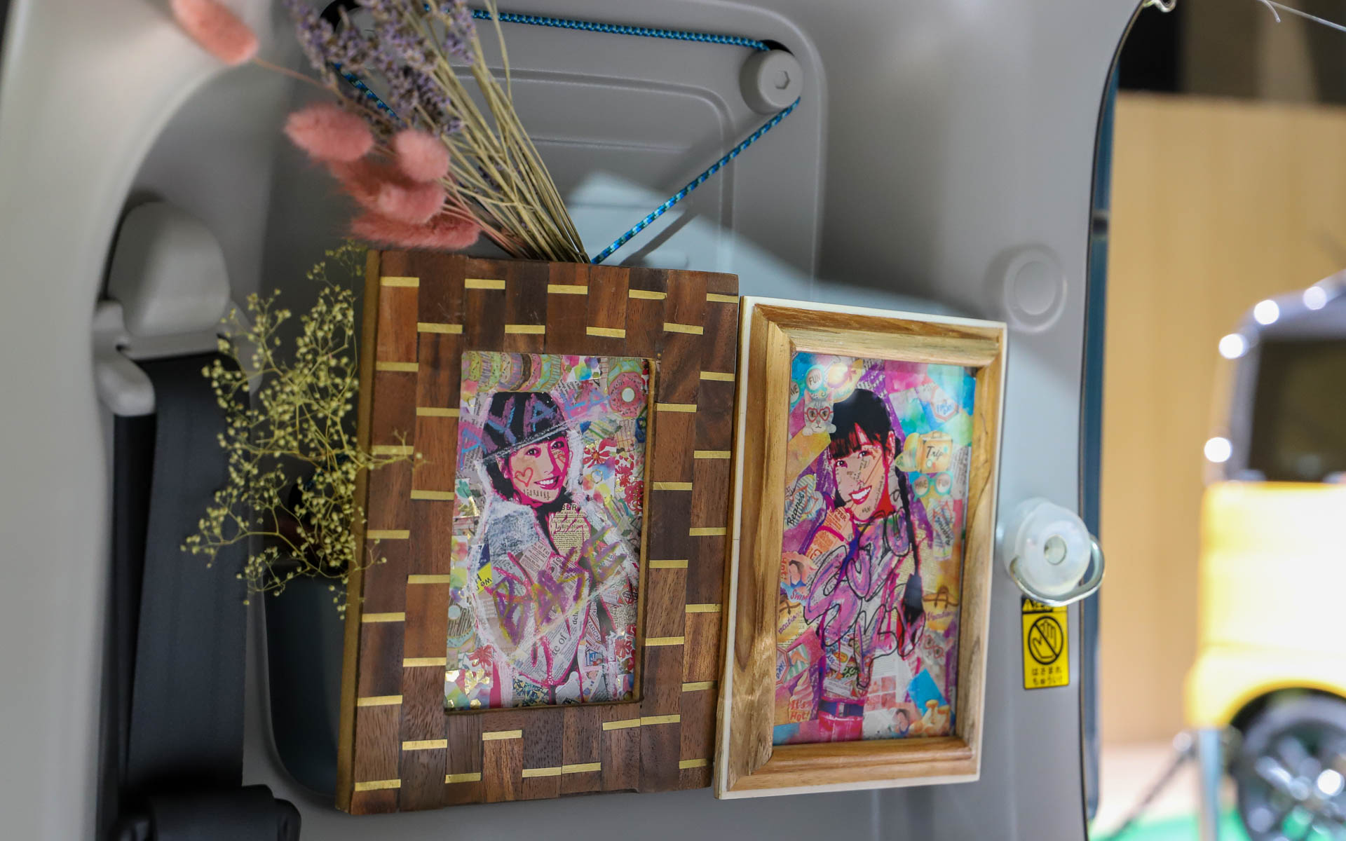 ももクロの佐々木彩夏さんと高城れにさんが、インテリアトータルプロデューサーのMAKOさんと一緒に、コラージュアートやドライフラワーブーケでかわいらしくアレンジ