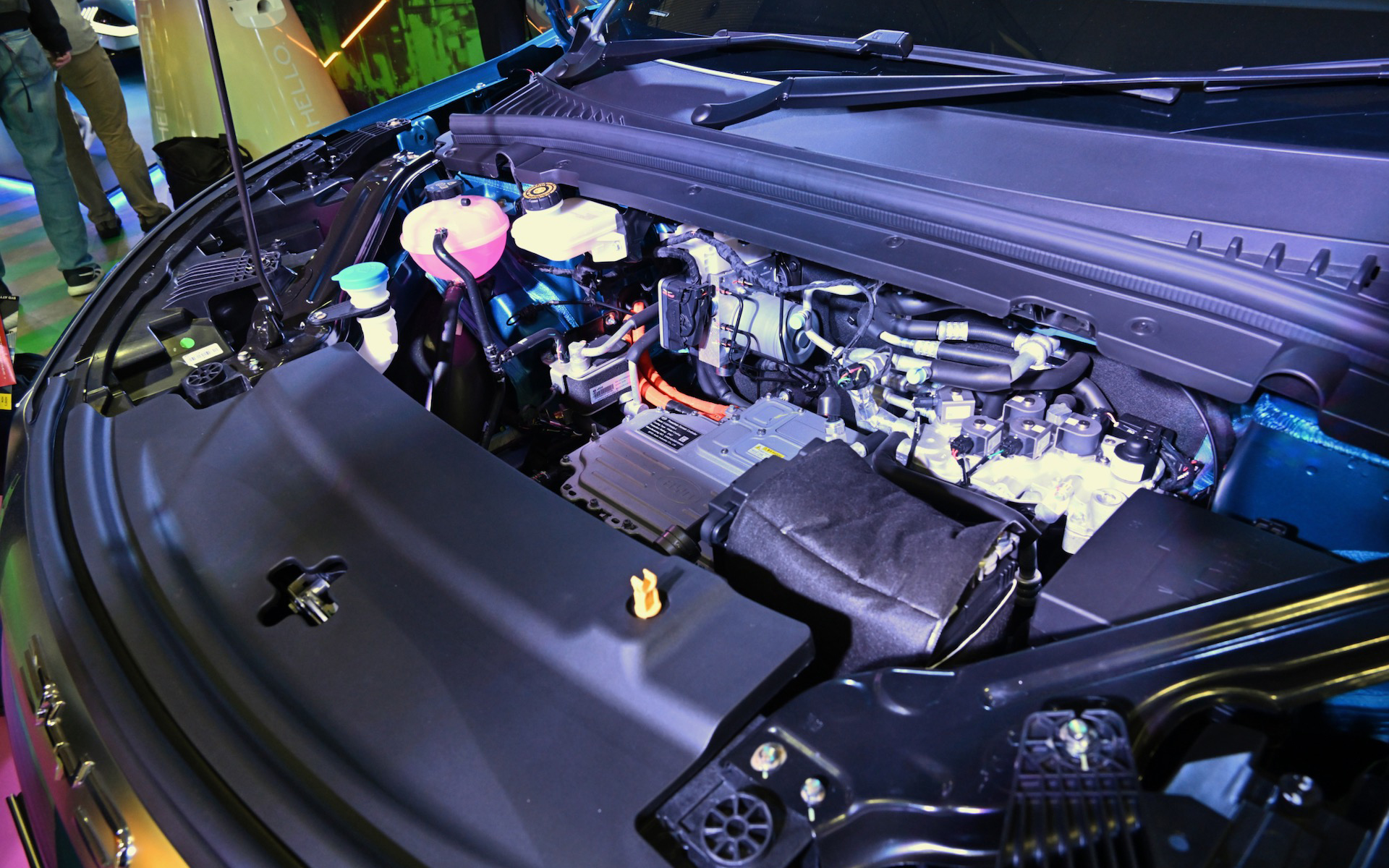 ATTO3は最高出力150kW（204PS）/5000-8000rpm、最大トルク310Nm/0-4620rmを発生する交流同期モーターをフロントに搭載