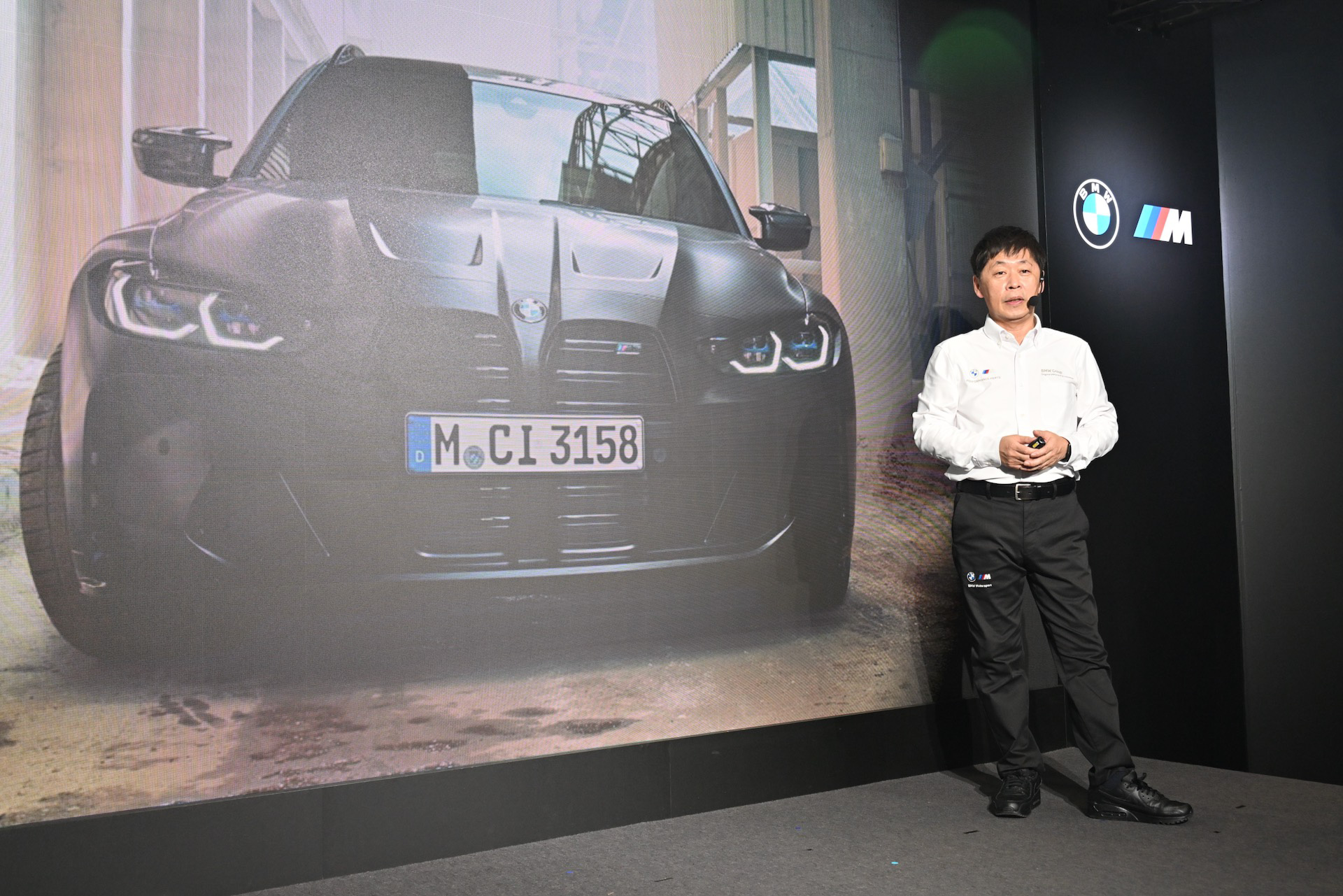 ブースではビー・エム・ダブリュー カスタマーサポート本部長のニールス・シュルンツェン氏らによるプレゼンテーションが実施された