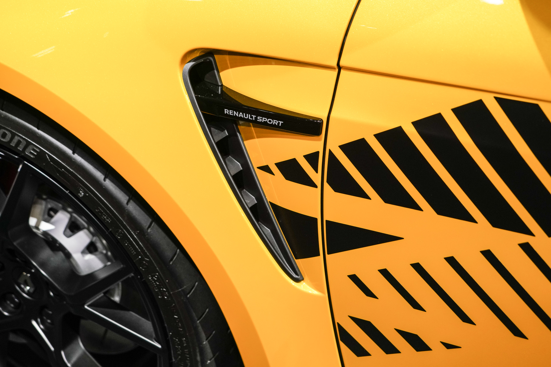 メガーヌ R.S. ウルティムのディテール