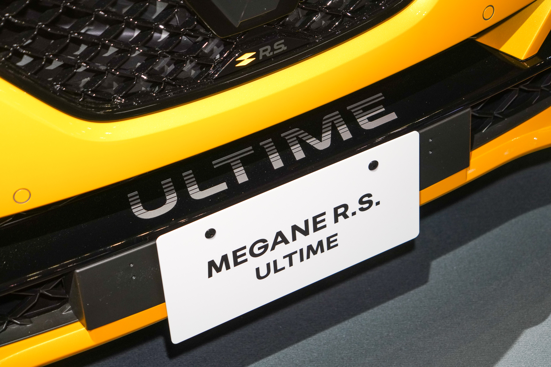 メガーヌ R.S. ウルティムのディテール