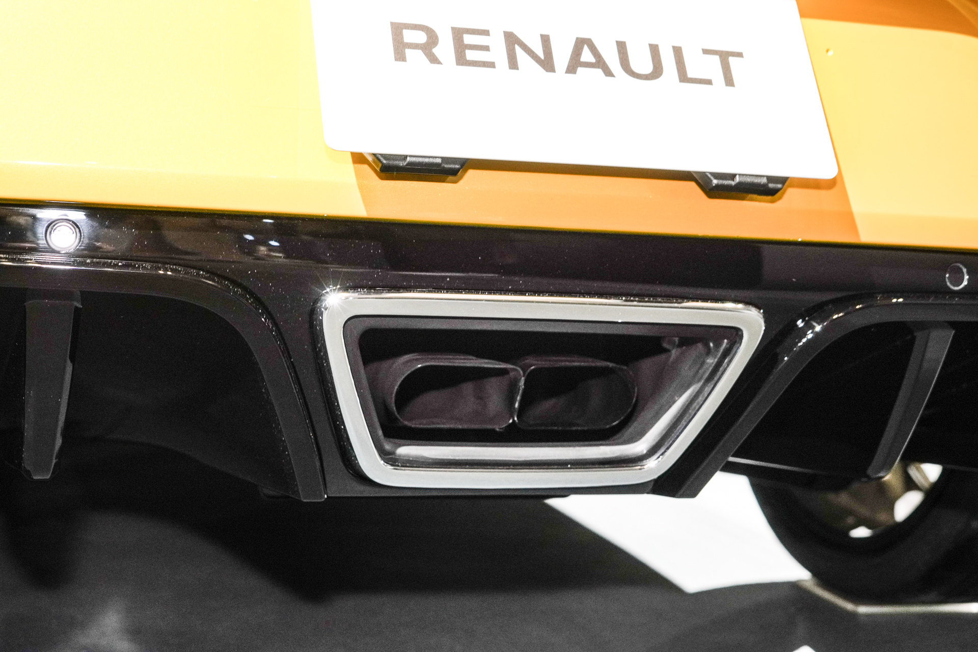 メガーヌ R.S. ウルティムのディテール