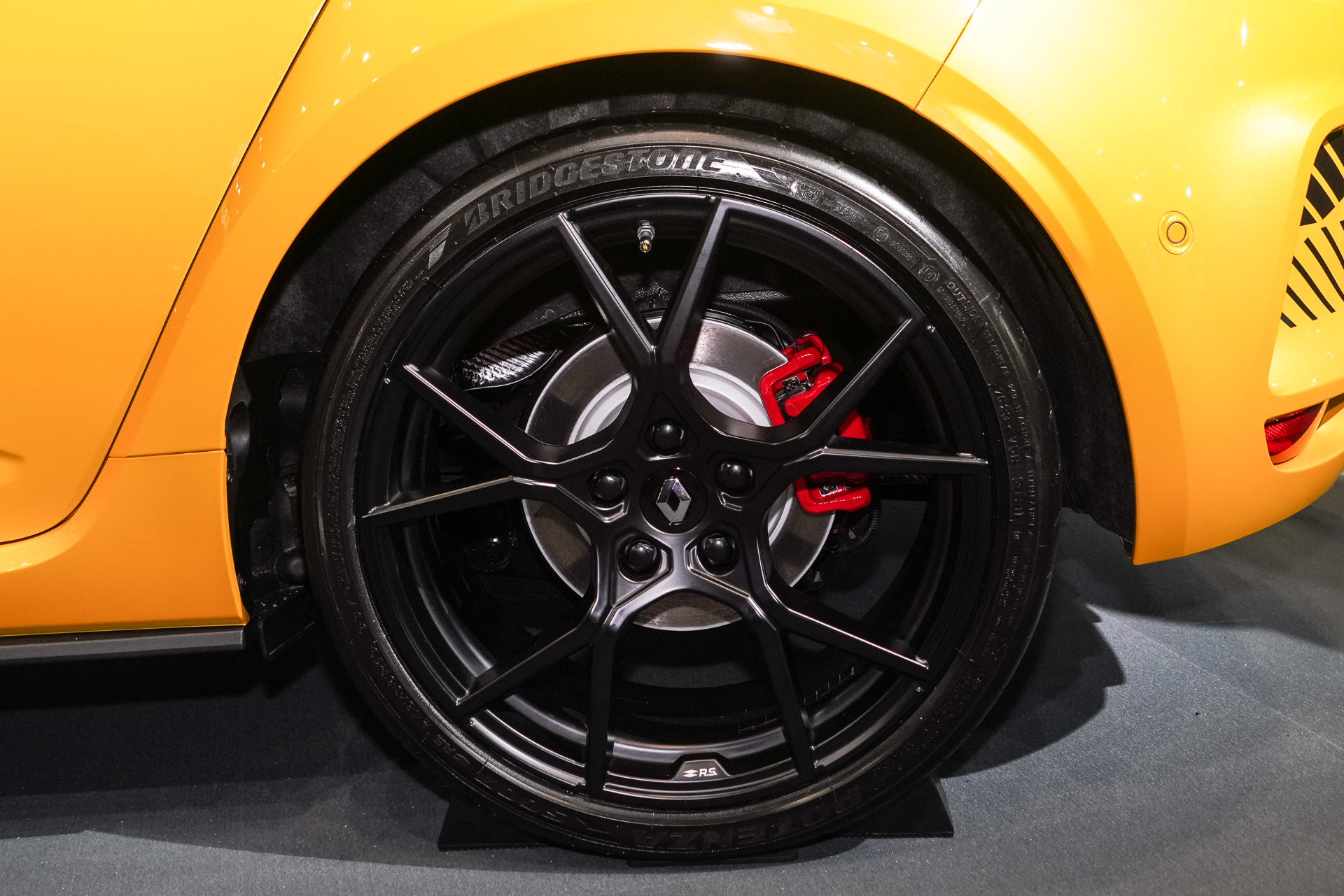 メガーヌ R.S. ウルティムのディテール