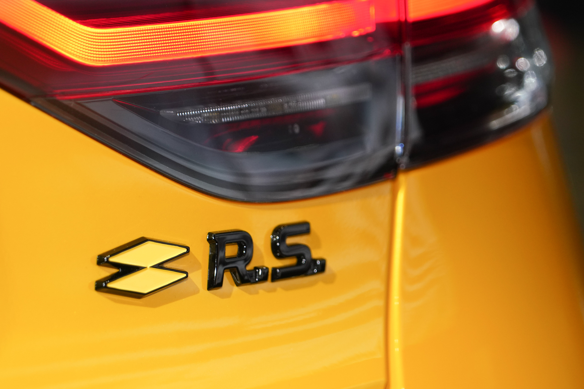 メガーヌ R.S. ウルティムのディテール