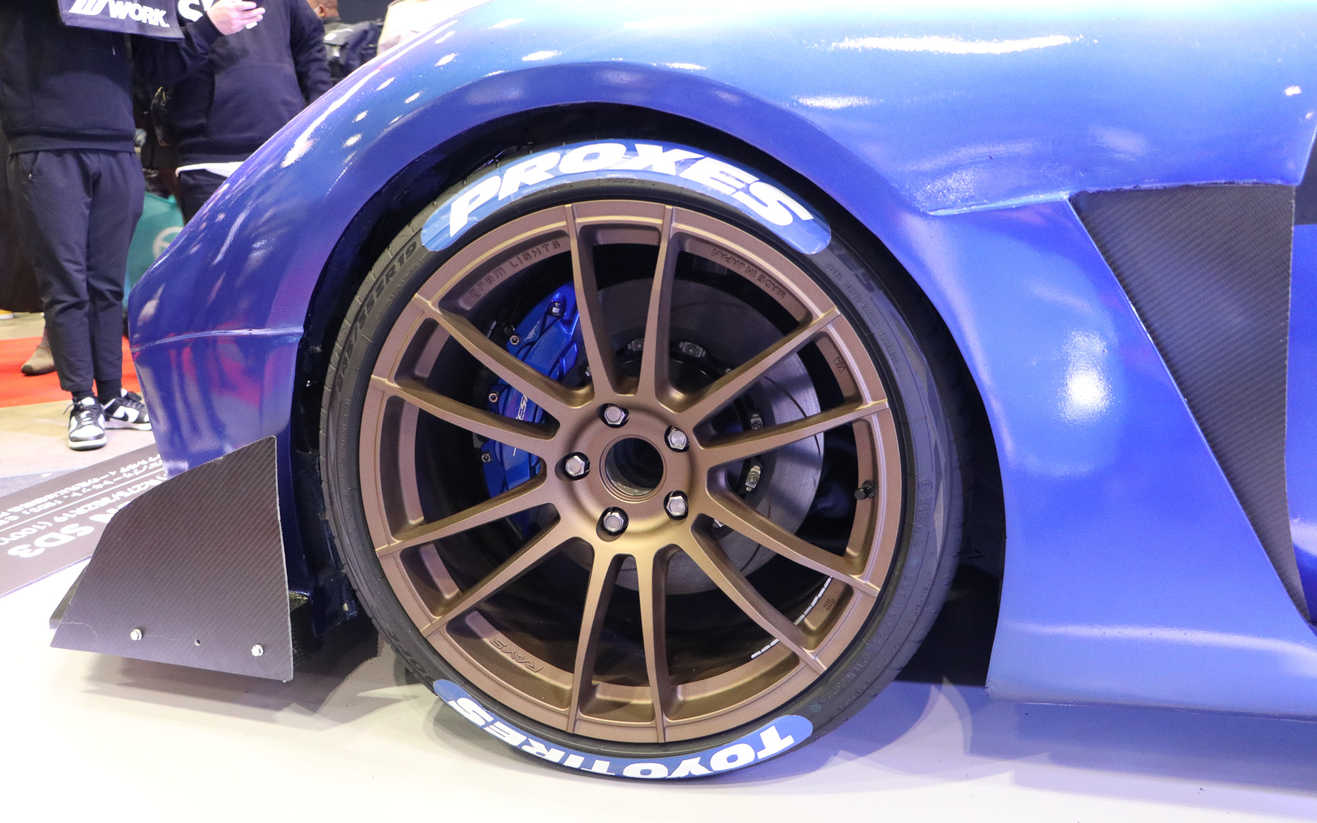 ブレーキはBLITZのビッグキャリパーキットII