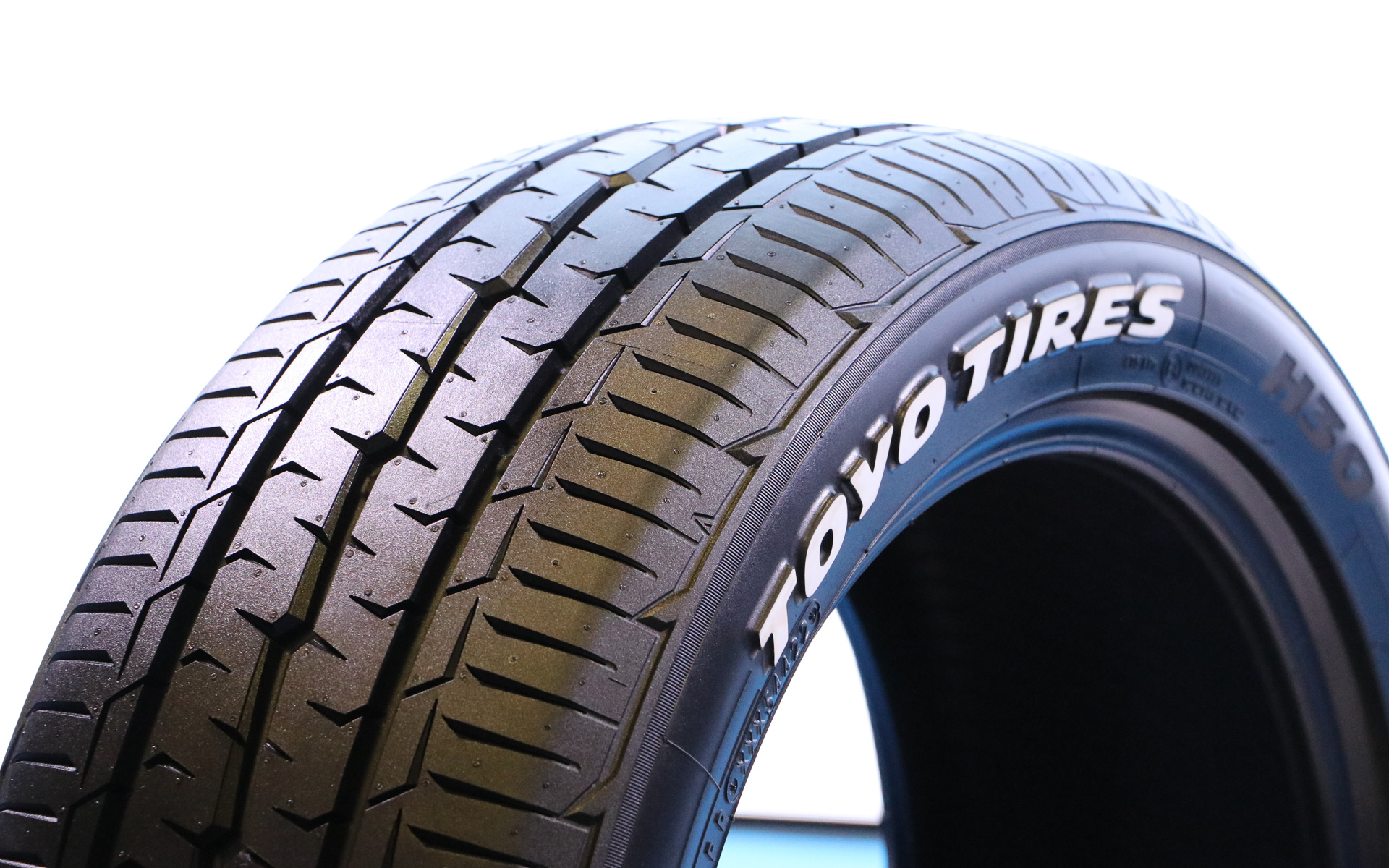 ビジネスバン専用ドレスアップタイヤ「H30」