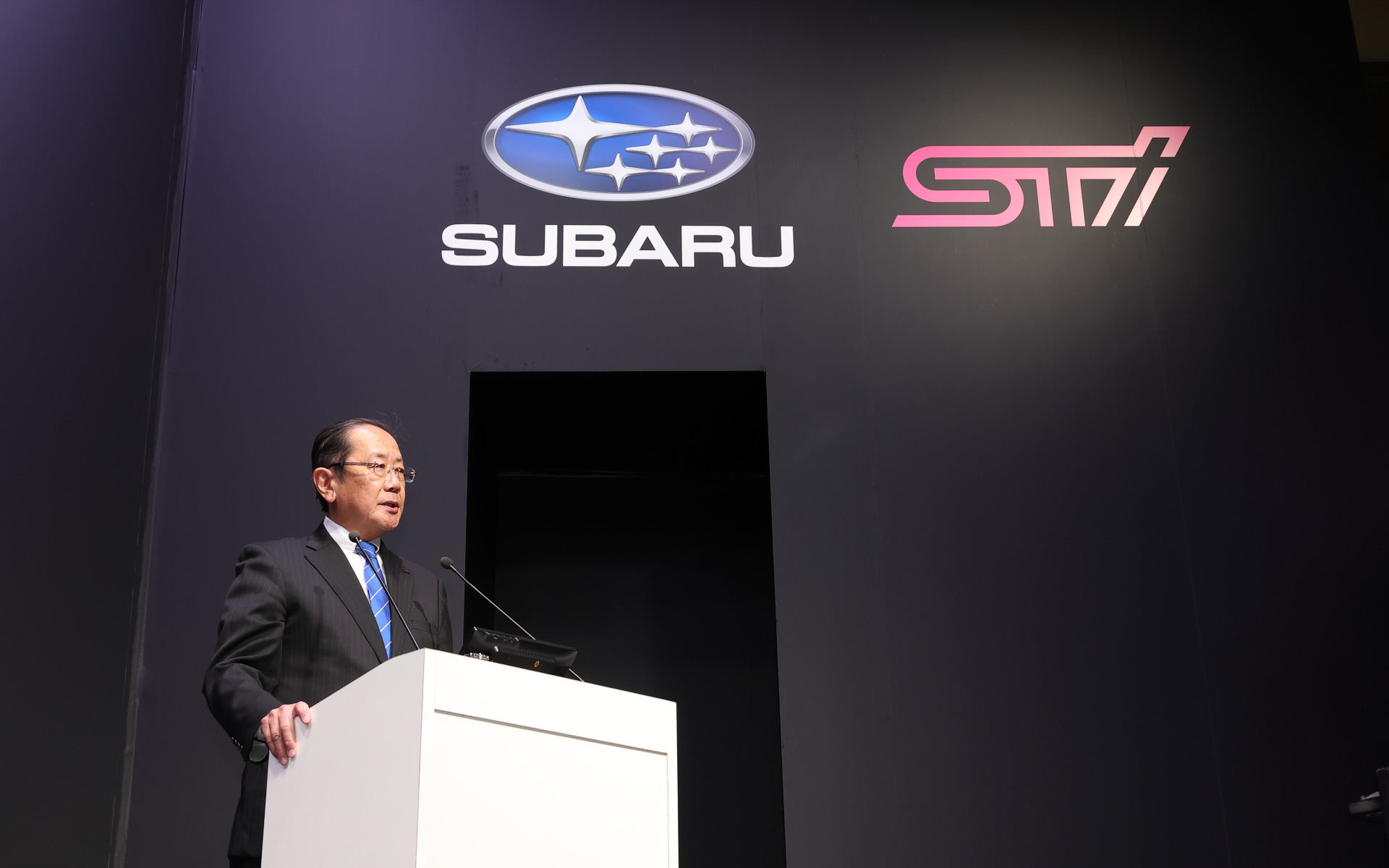 STI 代表取締役社長 平岡泰雄氏