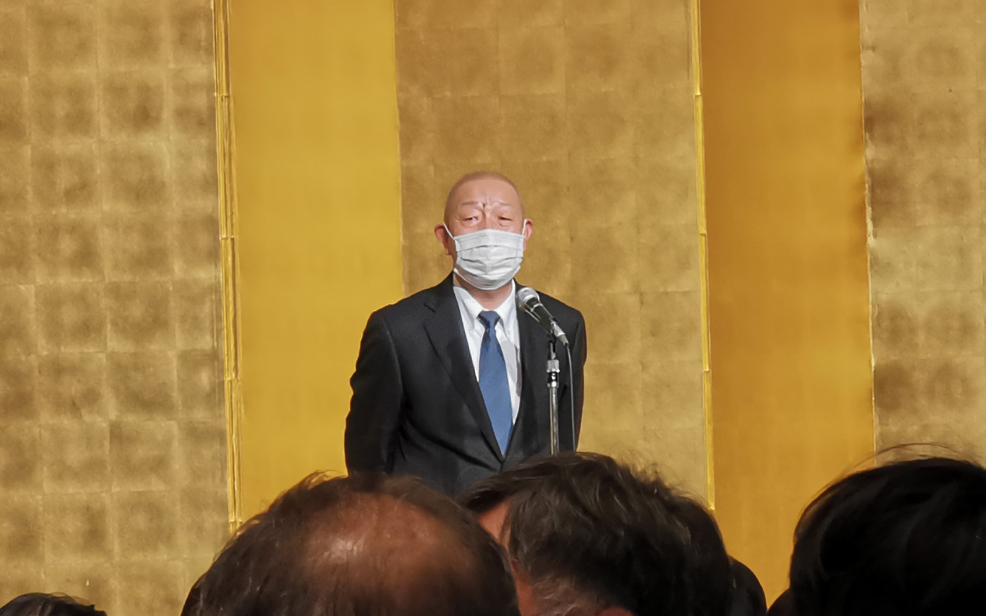 HKSとの関係は49年以上と誰よりもHKSを知っているKansaiサービスの向井敏之代表より祝辞が送られた