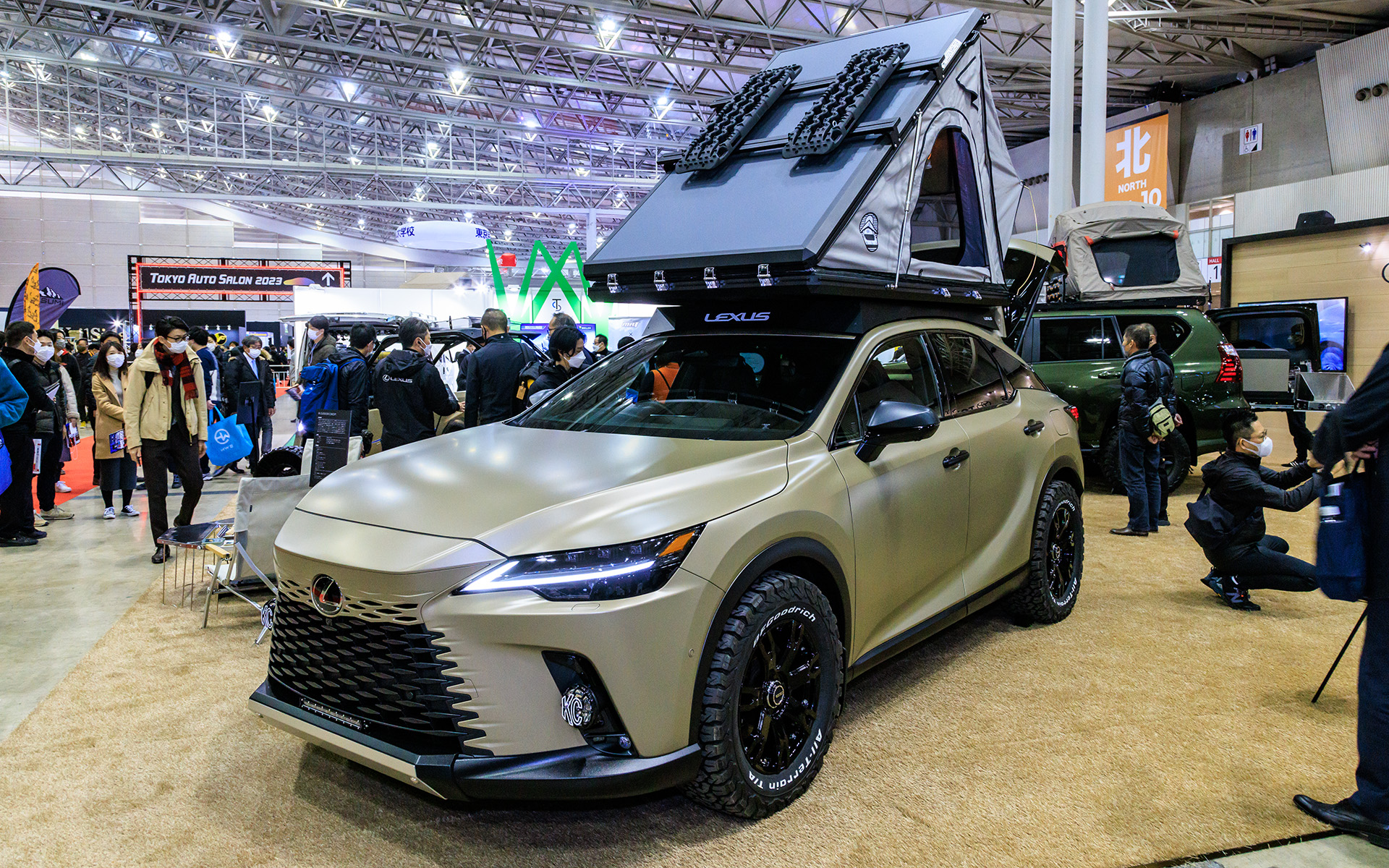 ボディカラーは表土などの意味を持つ「レゴリス」