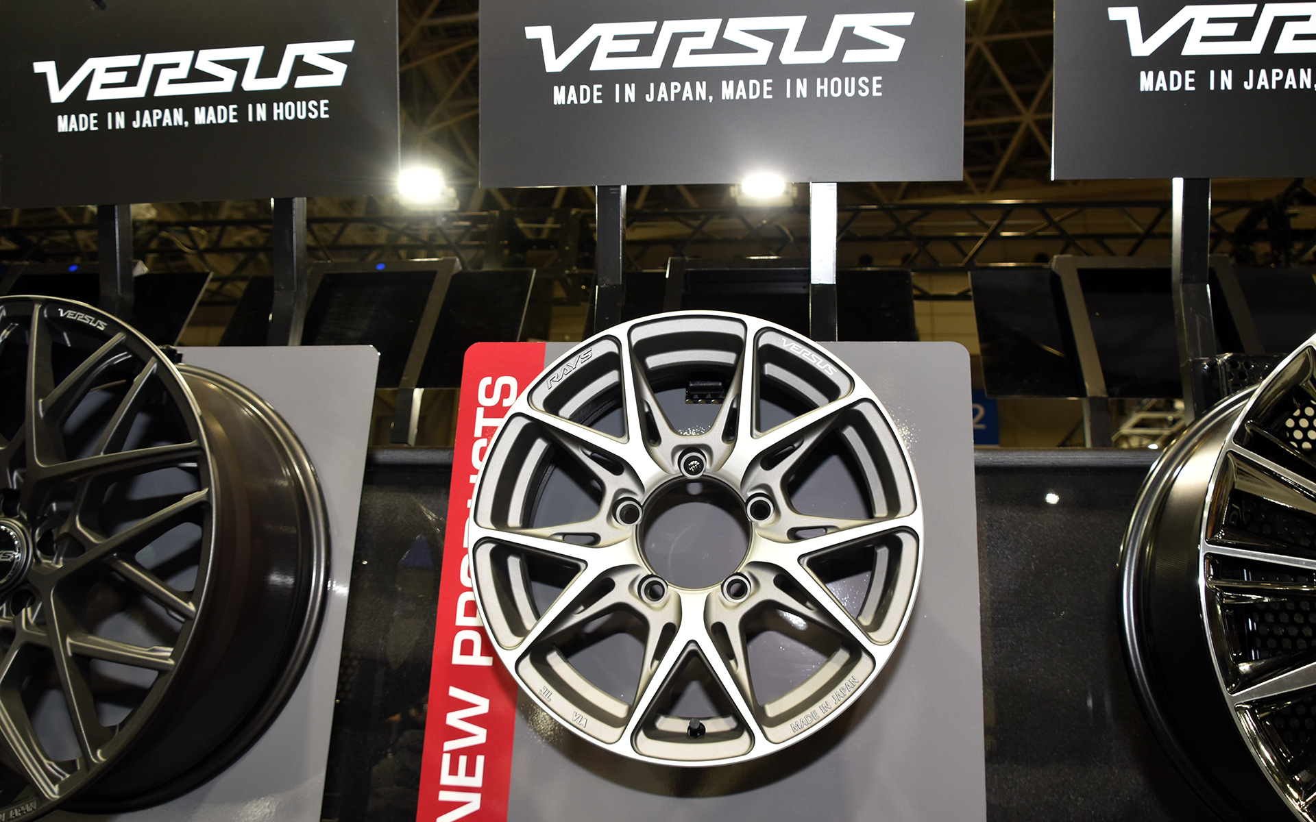 「VV21SX」の5穴モデル。価格は4万5100円から。ジムニー専用モデルとなる5穴モデルはスピードブリックリム構造はなし