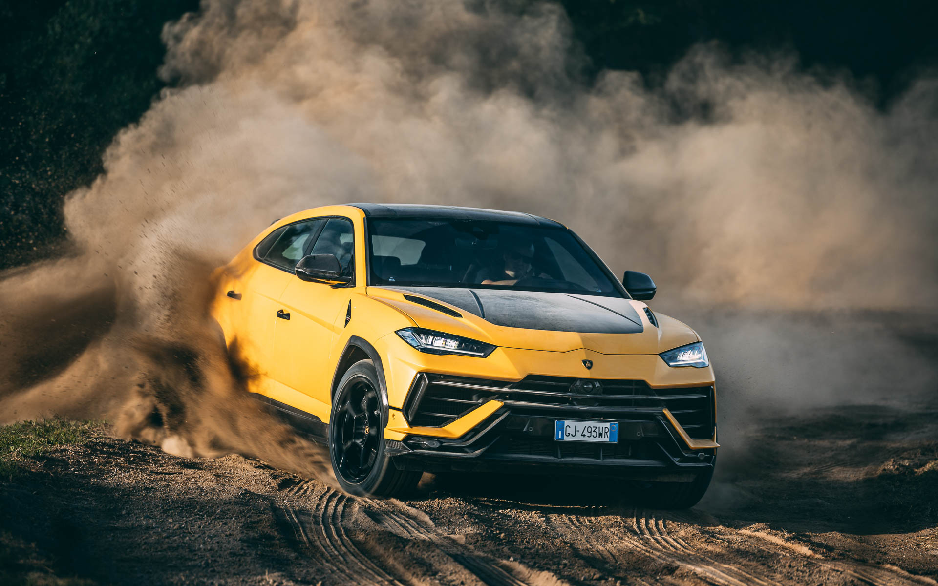 スーパーSUV「ウルス」